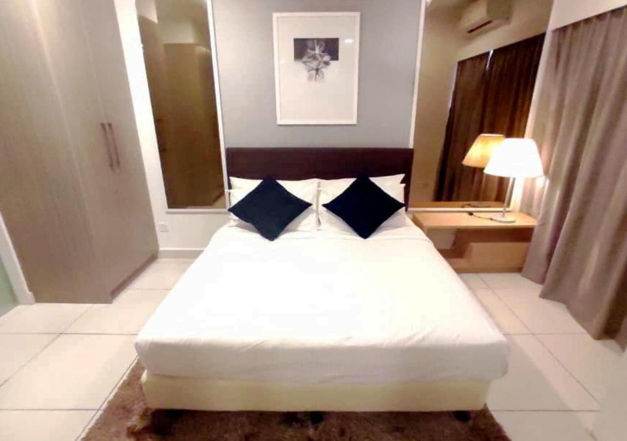 Suites at 1Tebrau