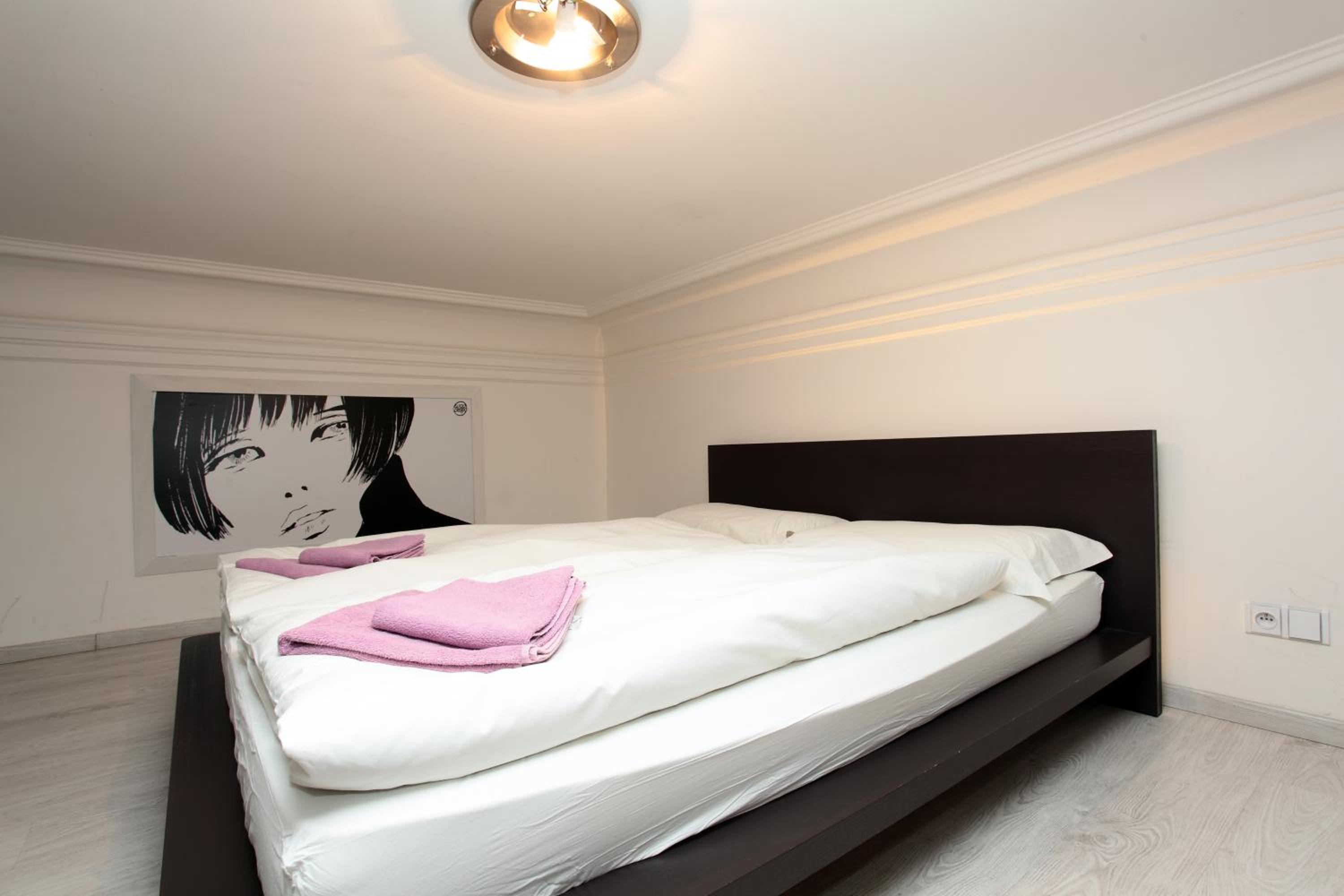 Apartment House - The Modern Flat