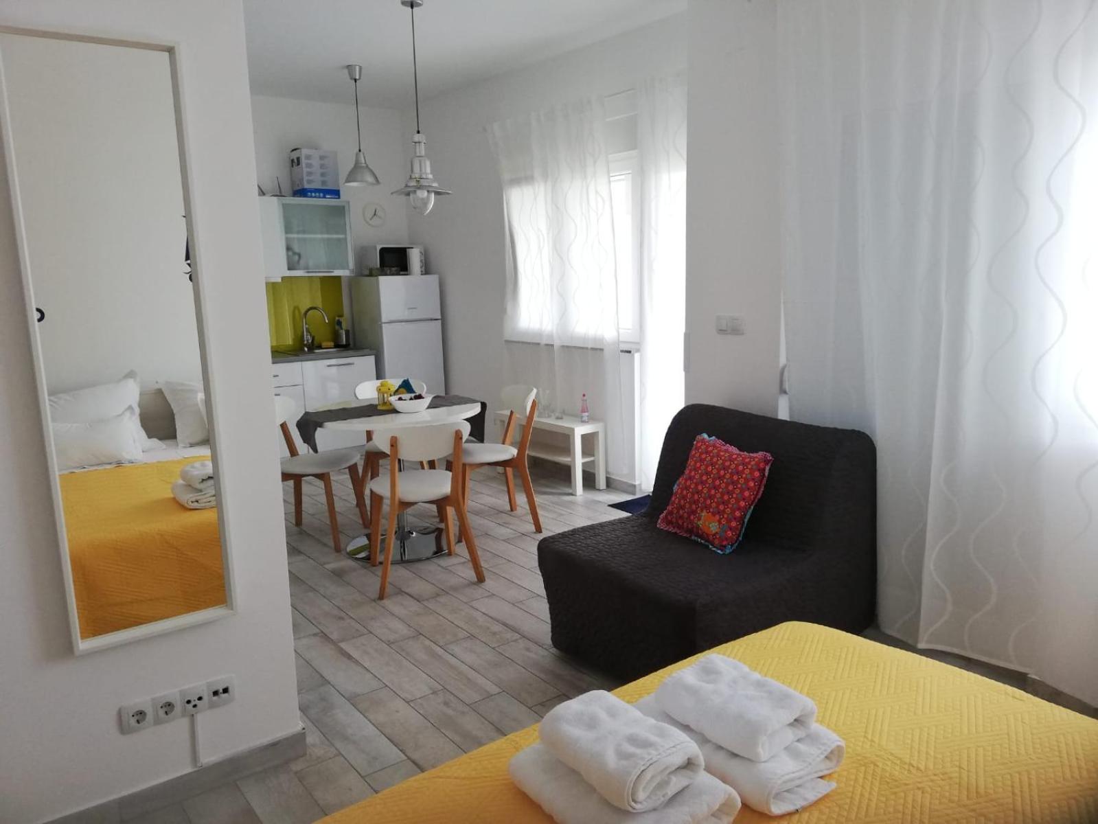 Apartment Villa Franci Pag with heating and open all year