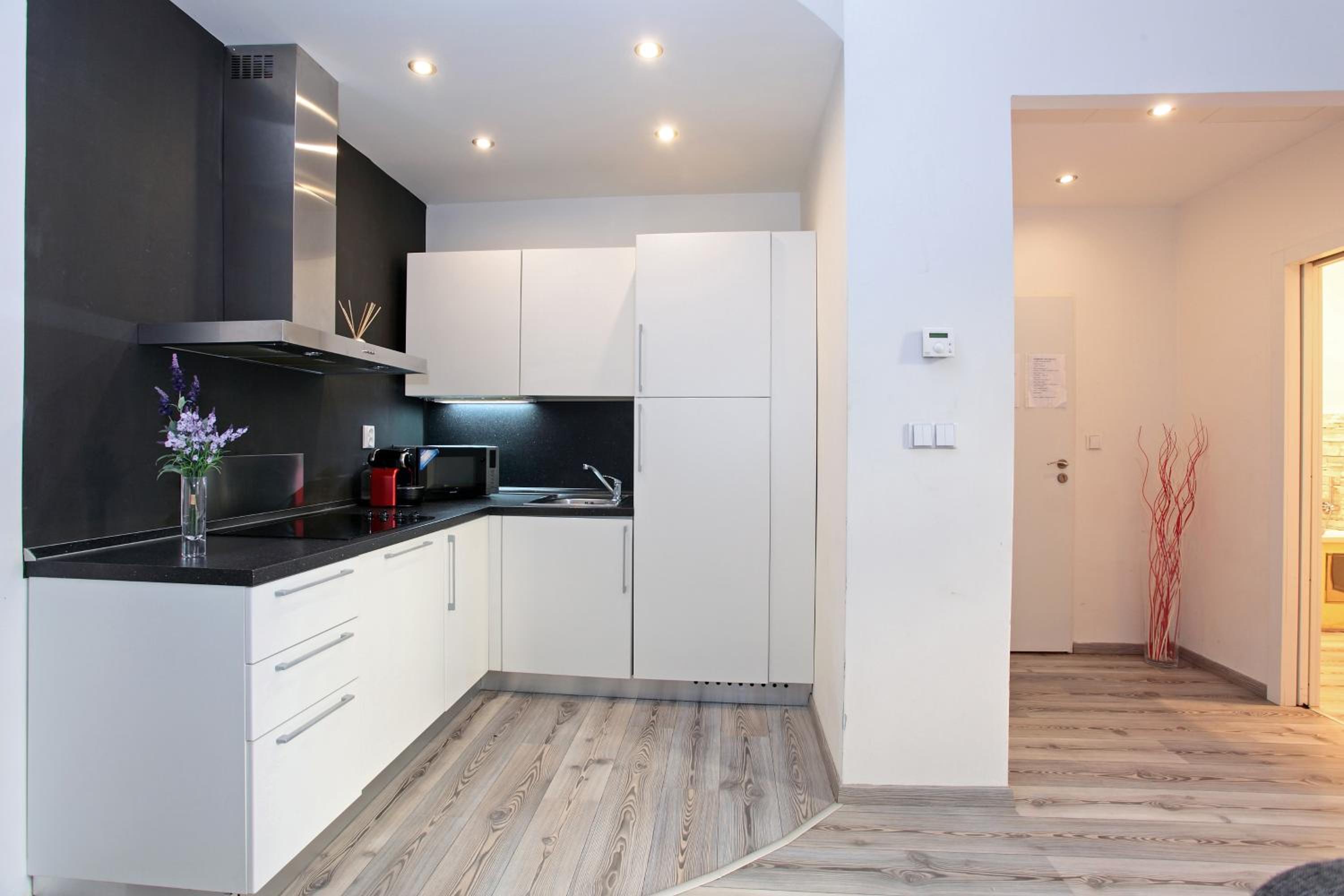Apartment House - The Modern Flat