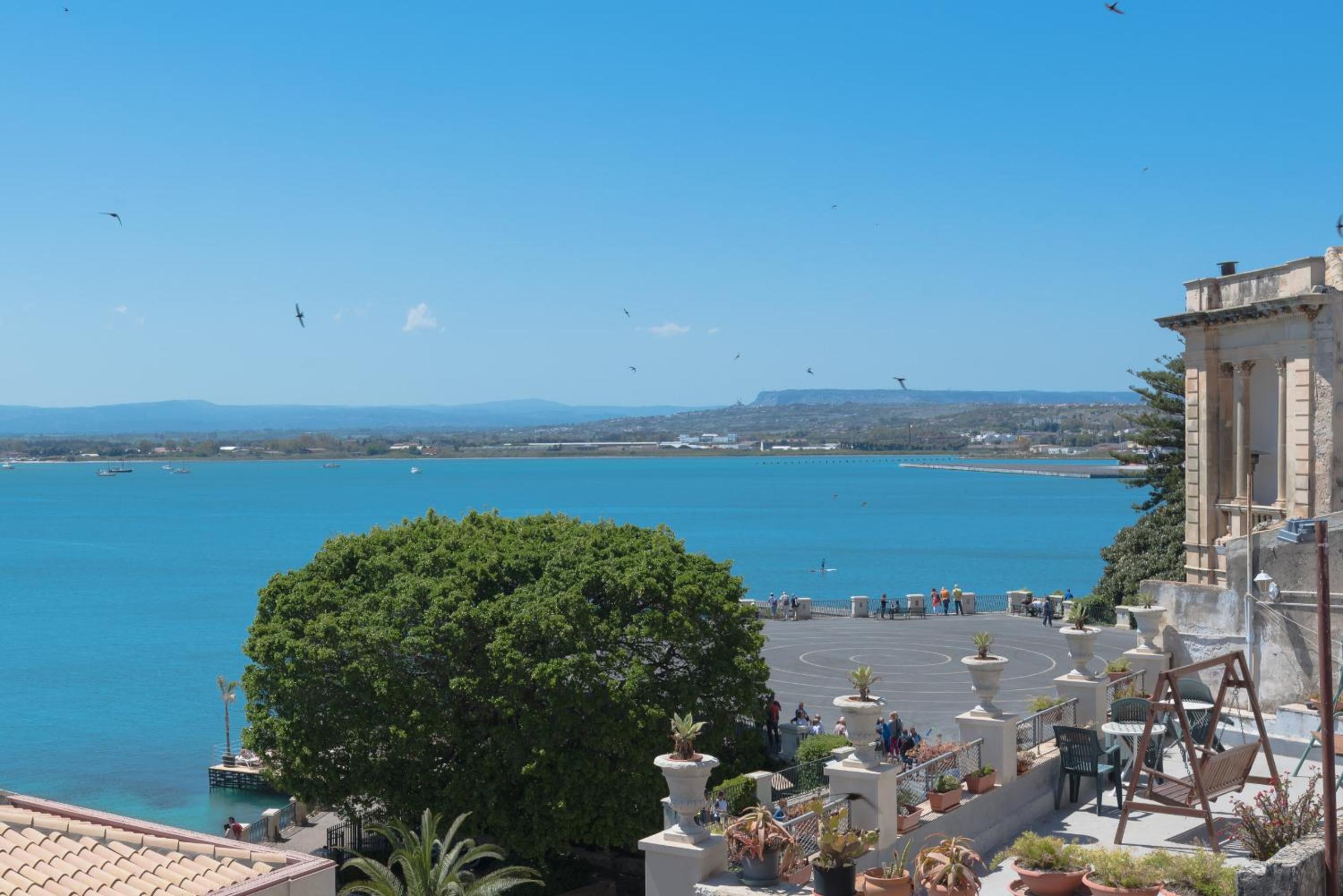 Darsena Sunset Suites by Wonderful Italy view 3