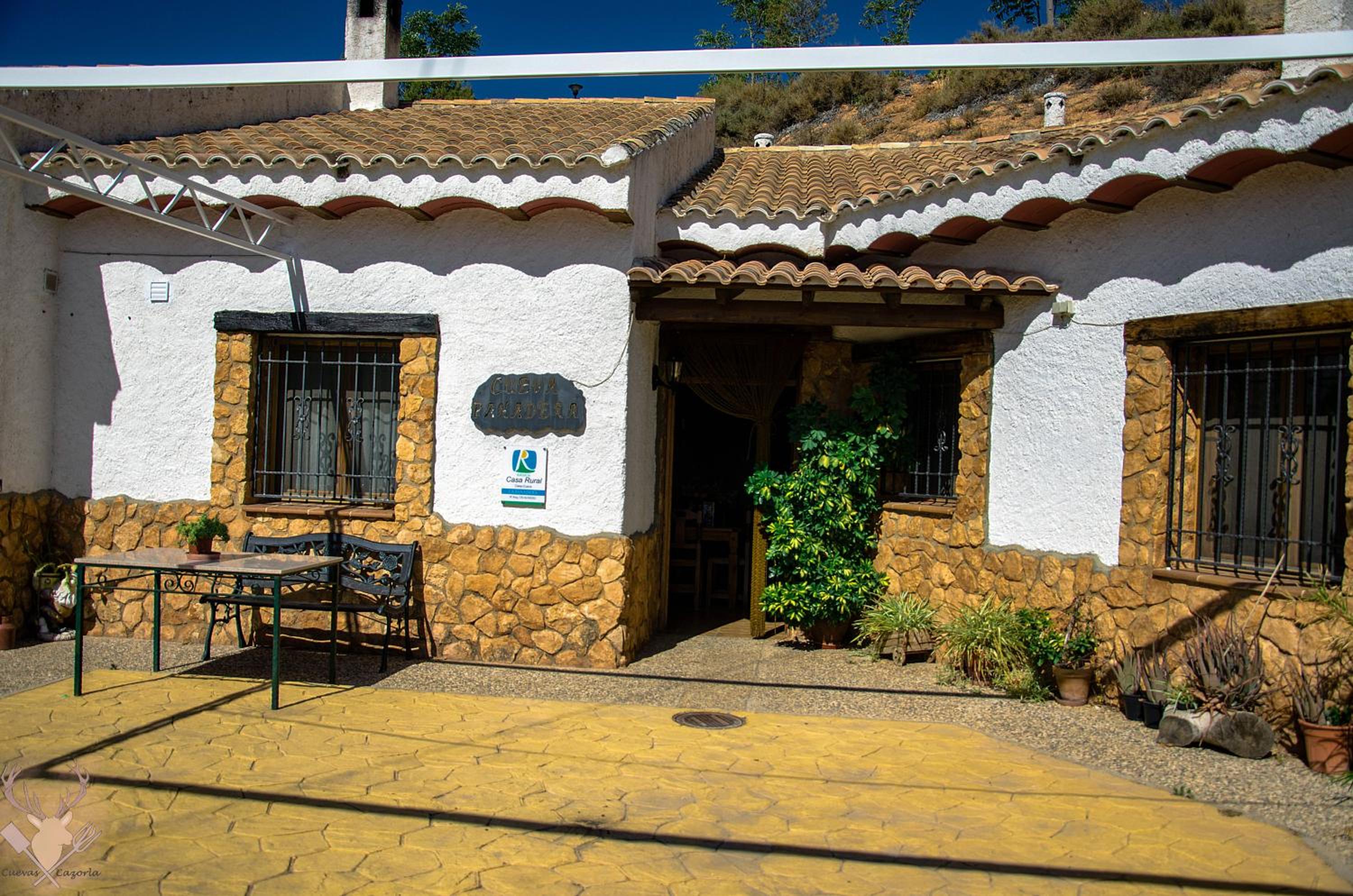 Hotel Cueva La Panadera - CuevasCazorla - Image 1