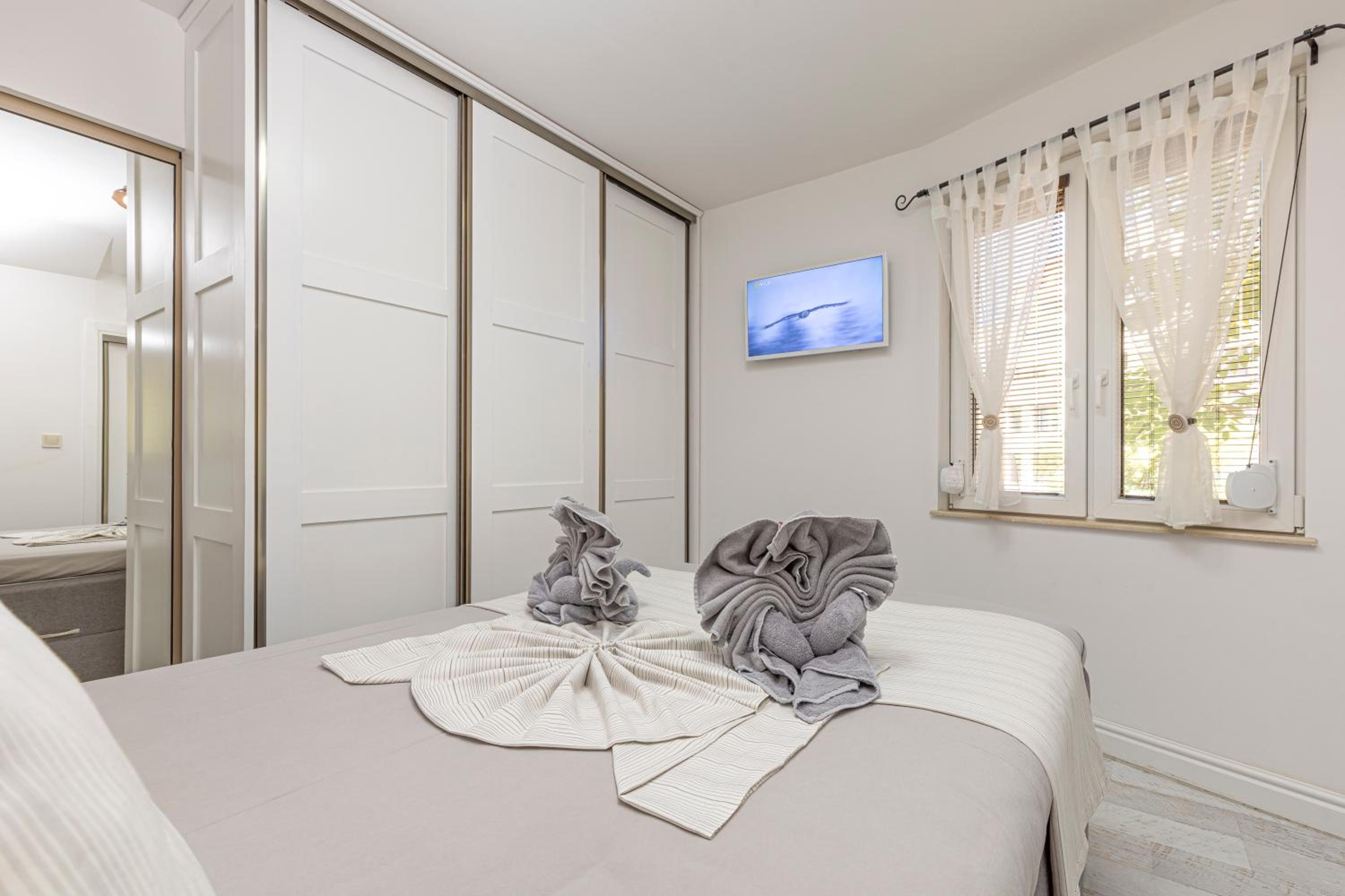 Stylish 1BD Flat with a terrace near the centre of Plovdiv by Flat Mаnager view 2