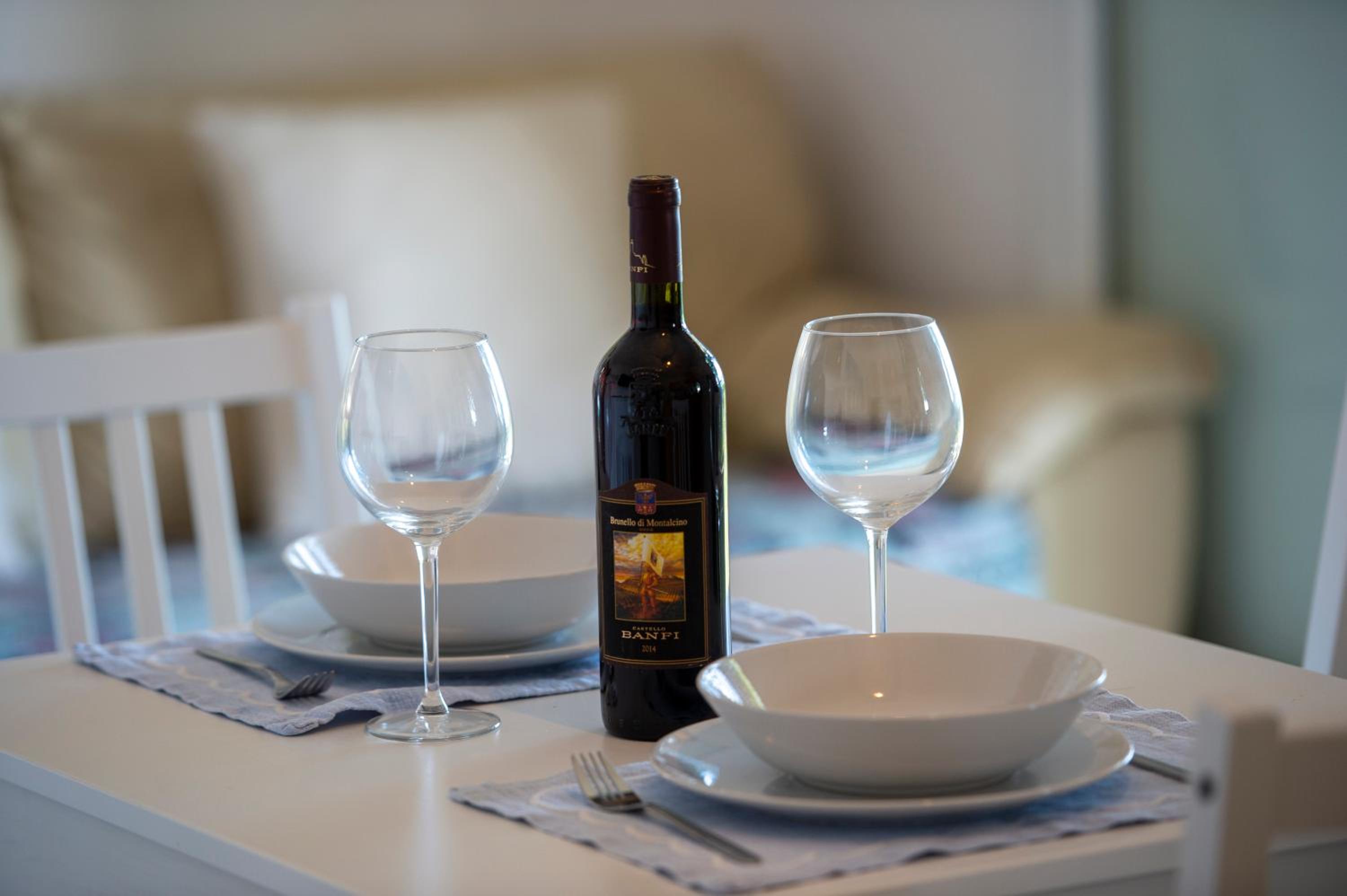 Sea Side Solandra photo 1