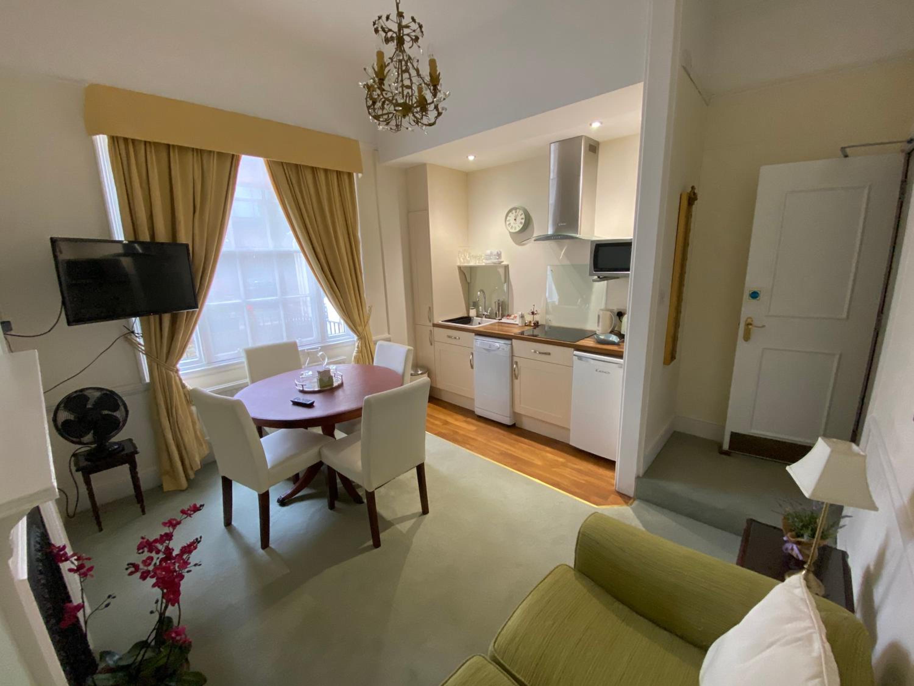 Pier View Self Catering Luxury Apartments view 4