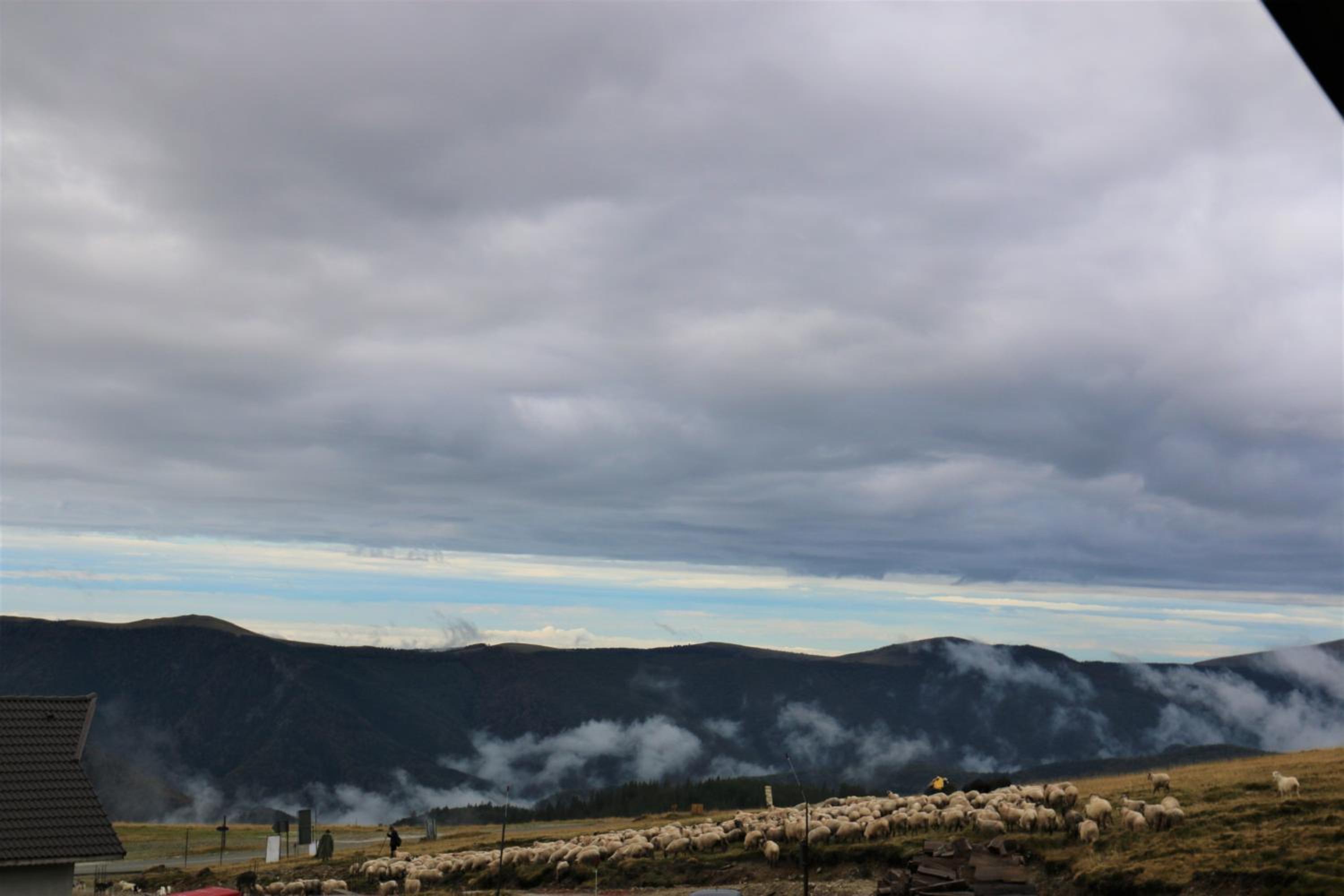 Cabana Transalpina view 2