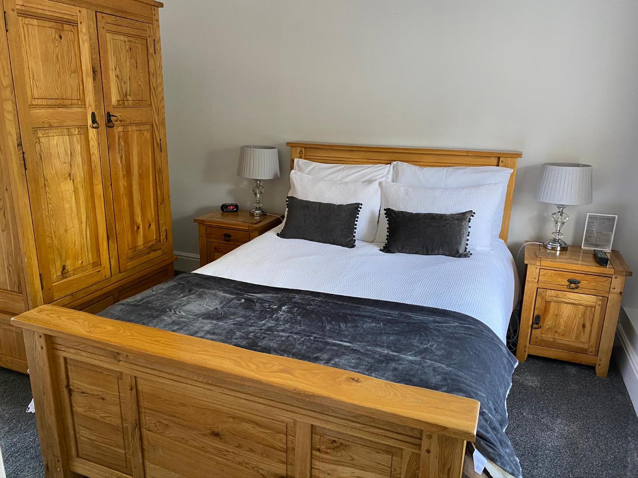 Bridge Farm Hotel