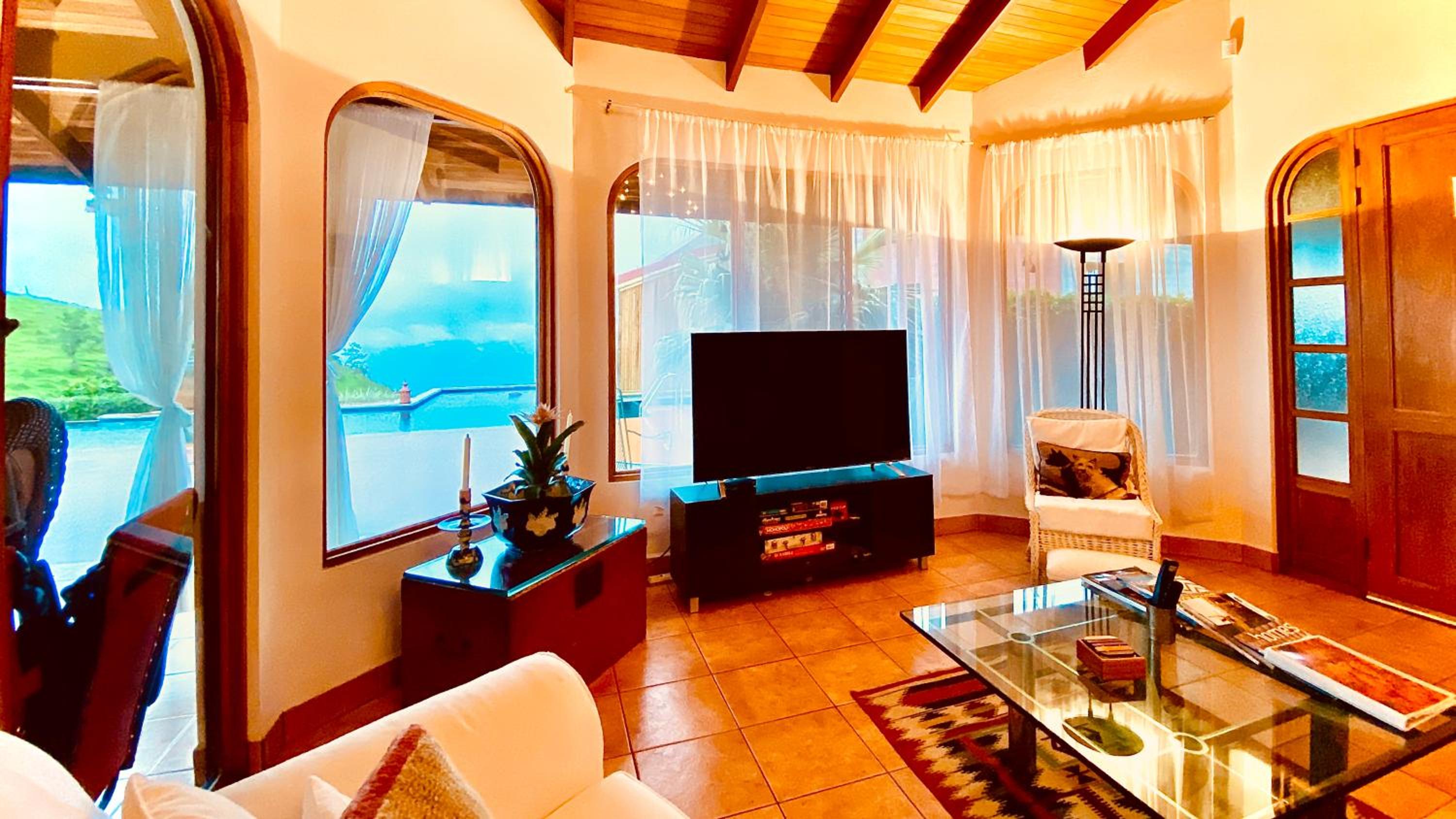 Magic Mountain Views Villa
