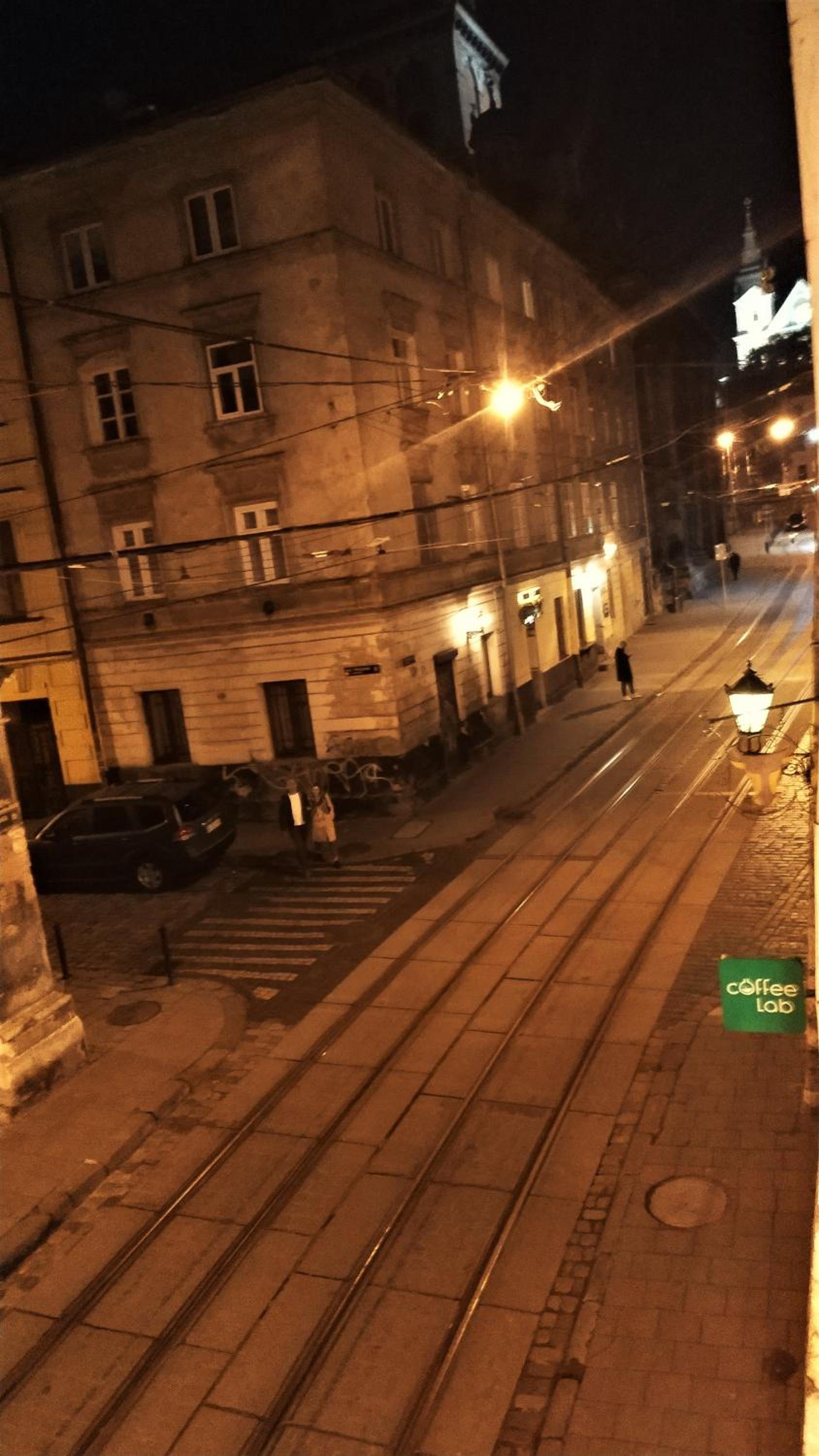 Apartment in the Heart of Rynok Square Романтичні апартаменти на площі Ринок Є СВІТЛО!