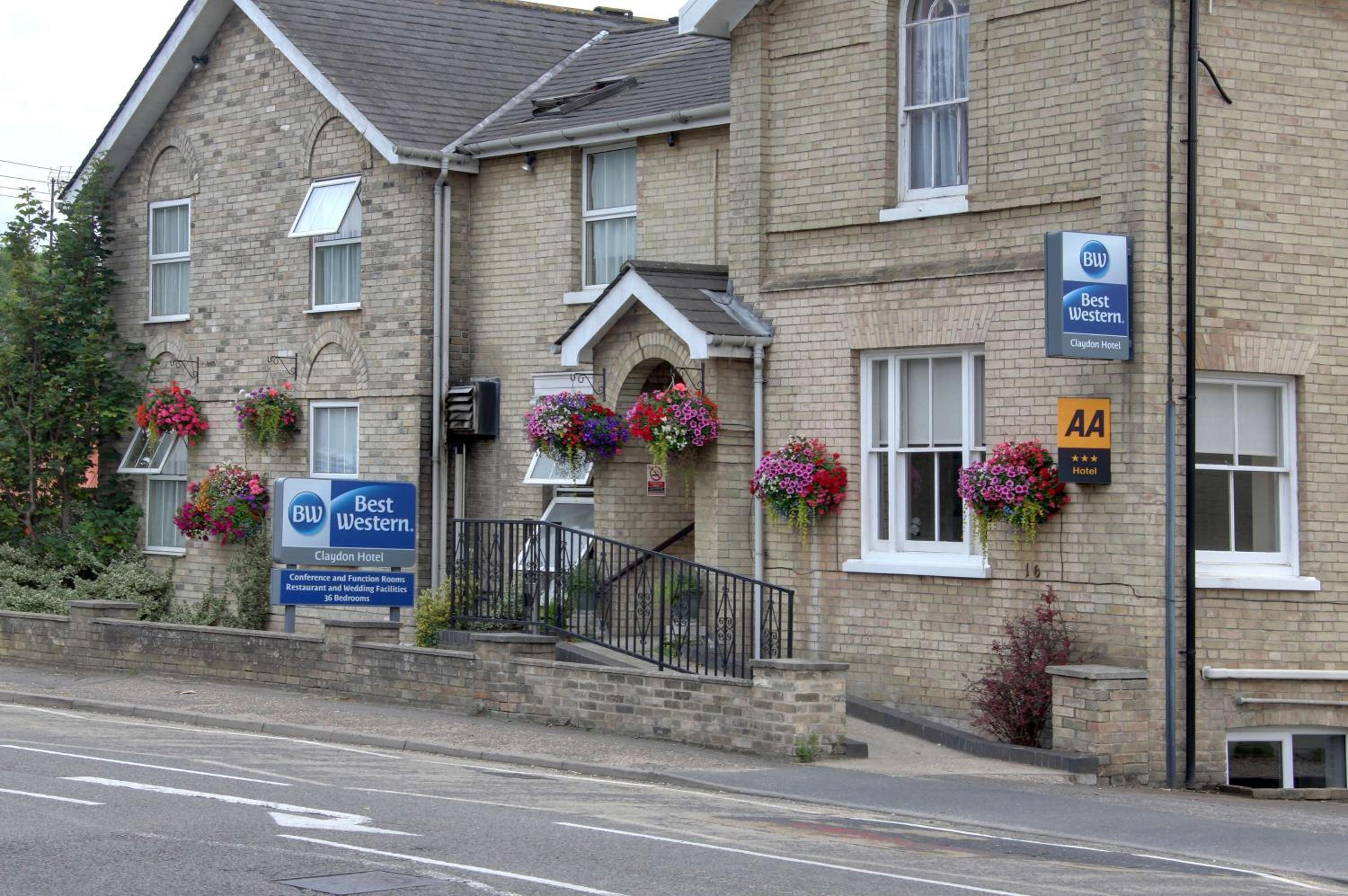 Ipswich Vacations - Best Western Claydon Hotel - Property Image 1