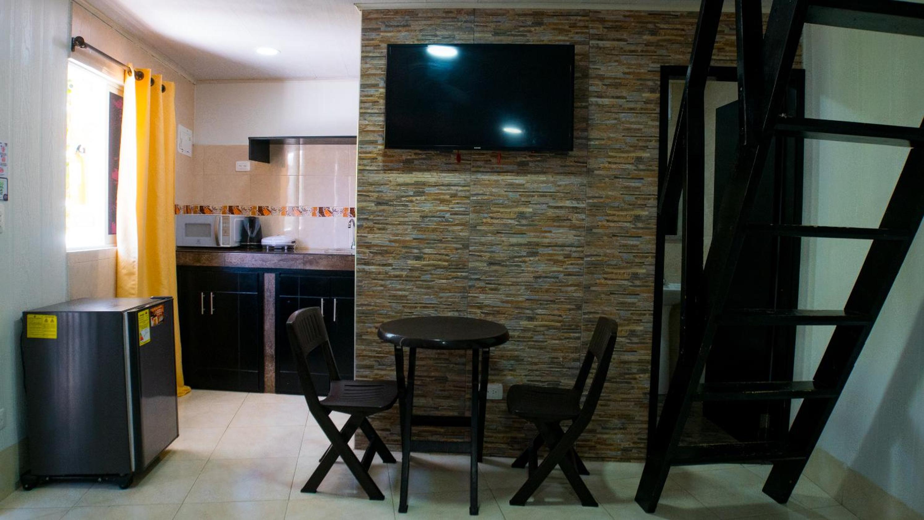 Rocky Cay Lodging