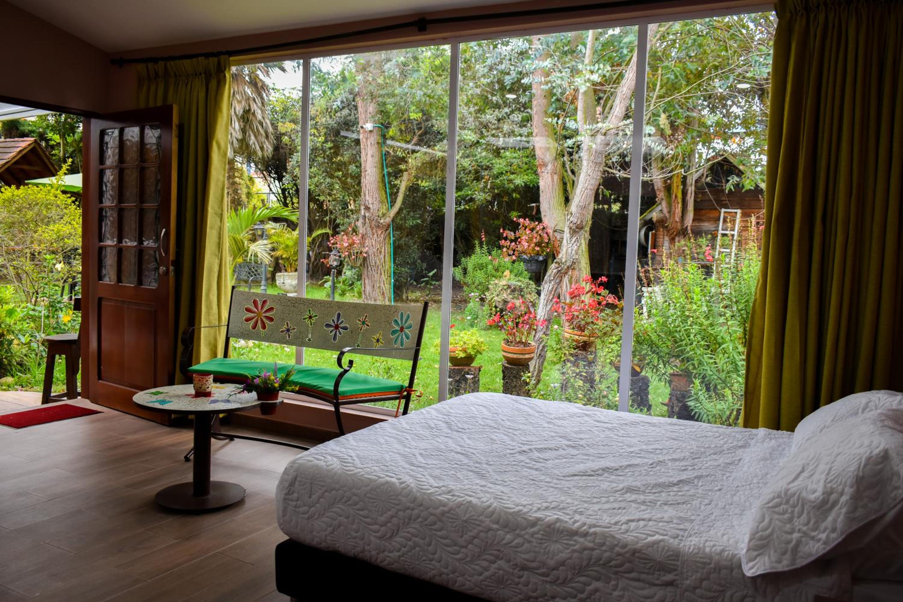 Hotel Casa Iris