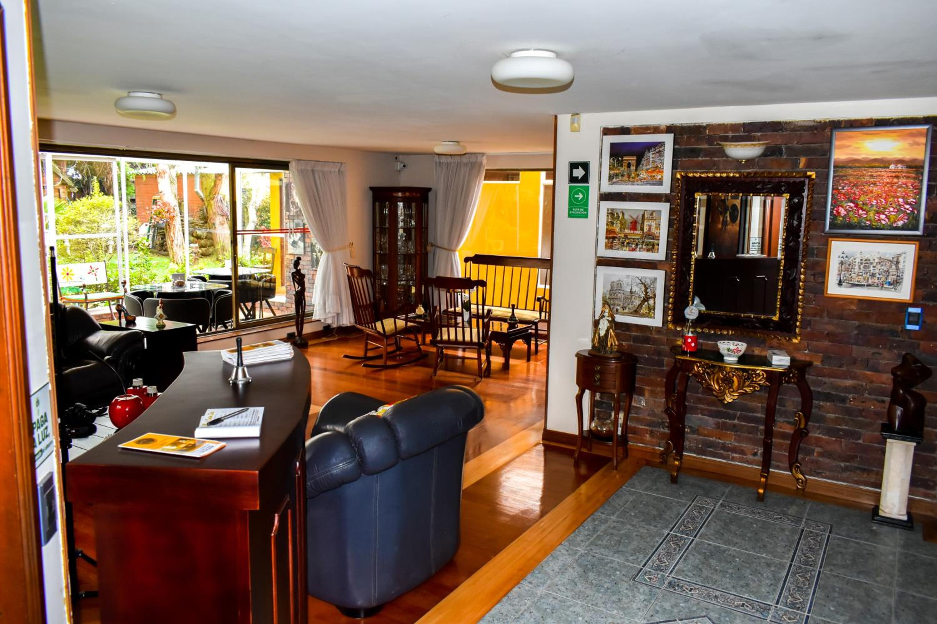 Hotel Casa Iris