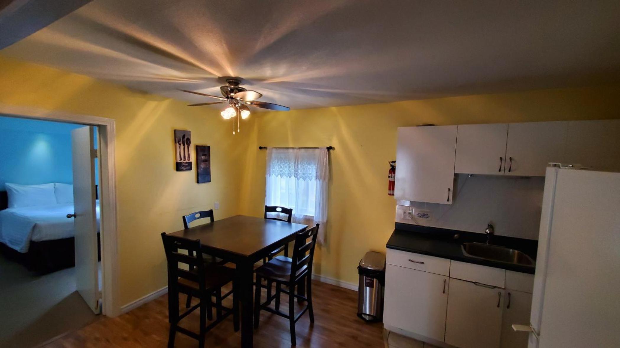 Comox Valley Inn & Suites view 3