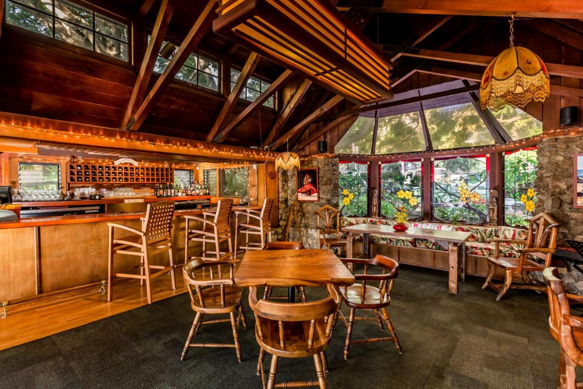 Kula Lodge view 4