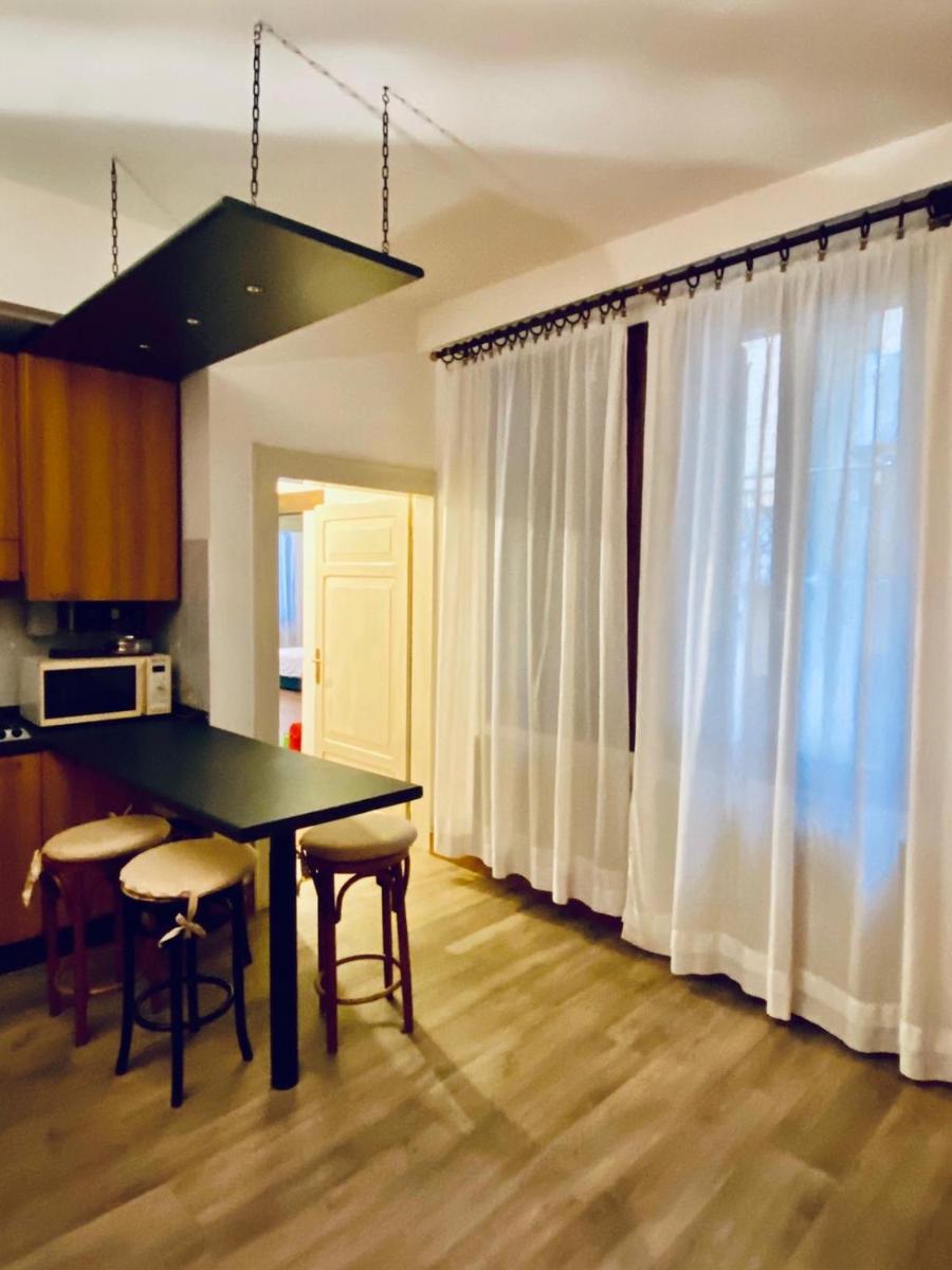 Hesperia Apartment