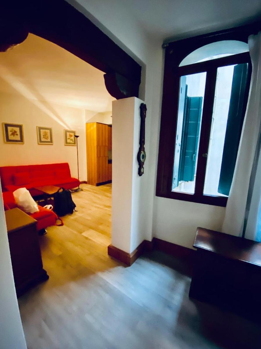 Hesperia Apartment
