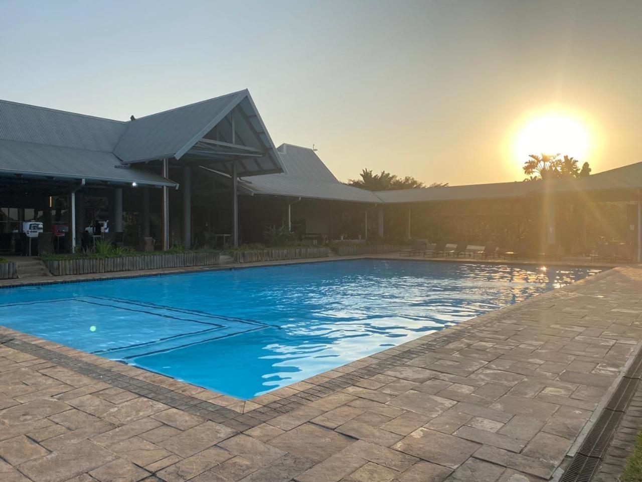 Hotel Sands Beach Simbithi Eco Estate Luxury Villa - Image 1