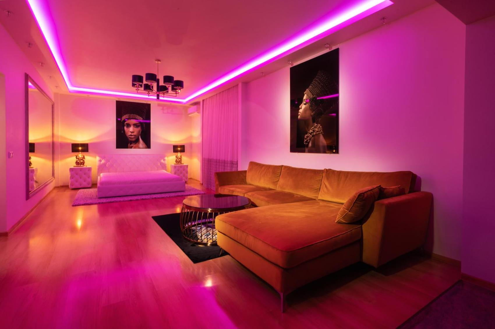 Premium Jacuzzi Apartment view 2