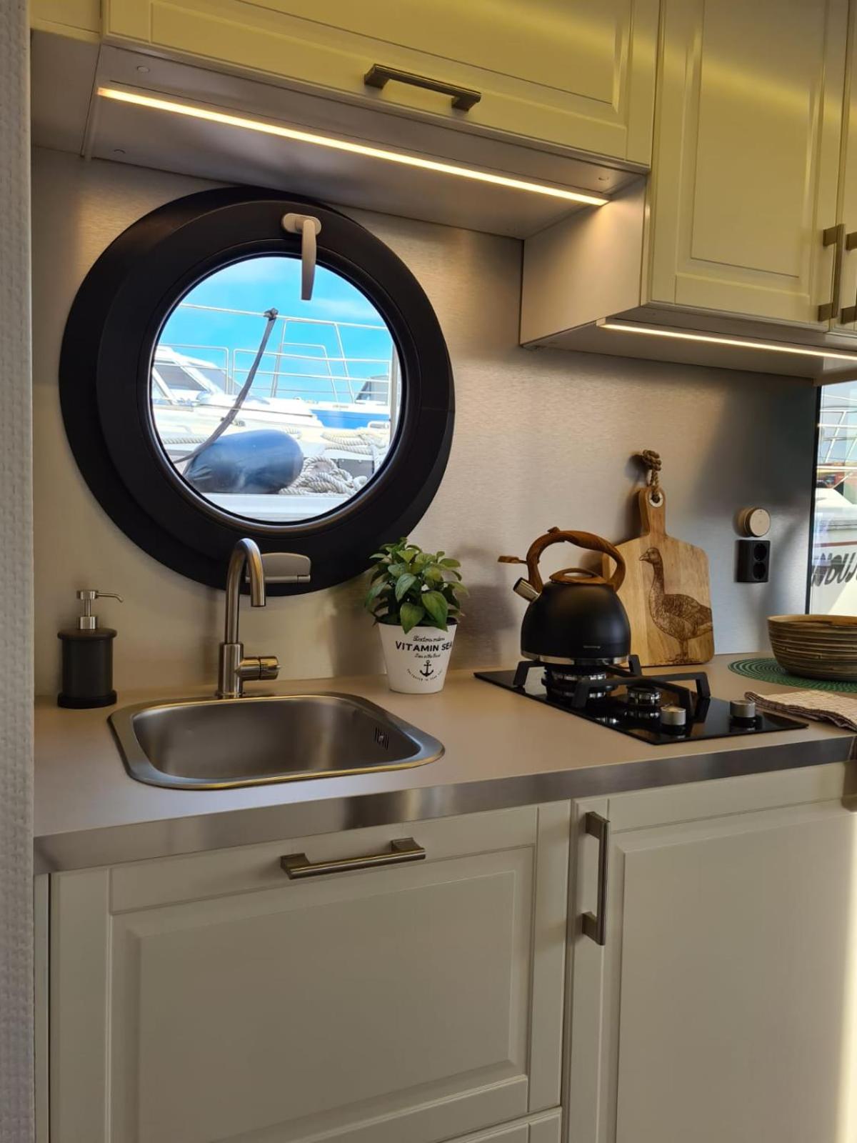 Otter Comfort klasse XL Houseboat