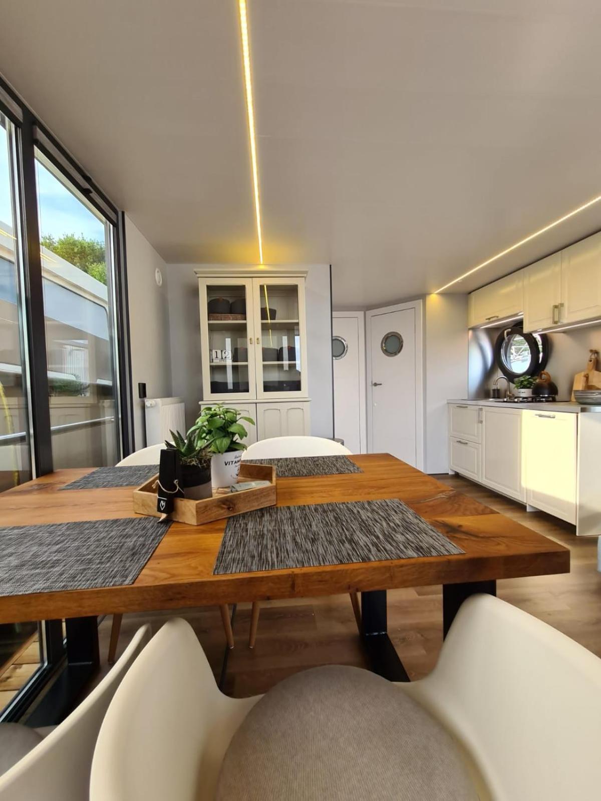 Otter Comfort klasse XL Houseboat