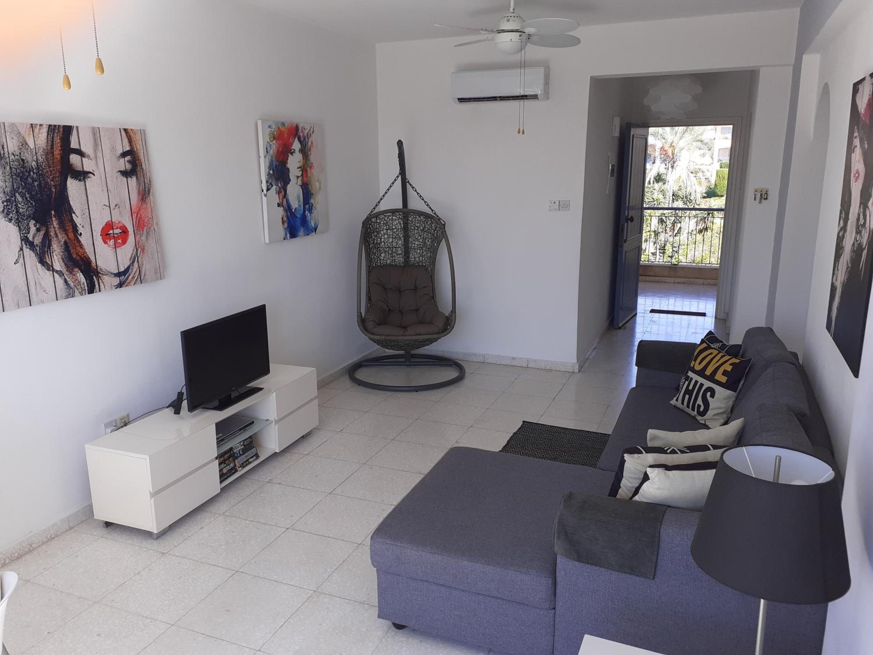Modern Sea View apartment Regina Gardens view 2
