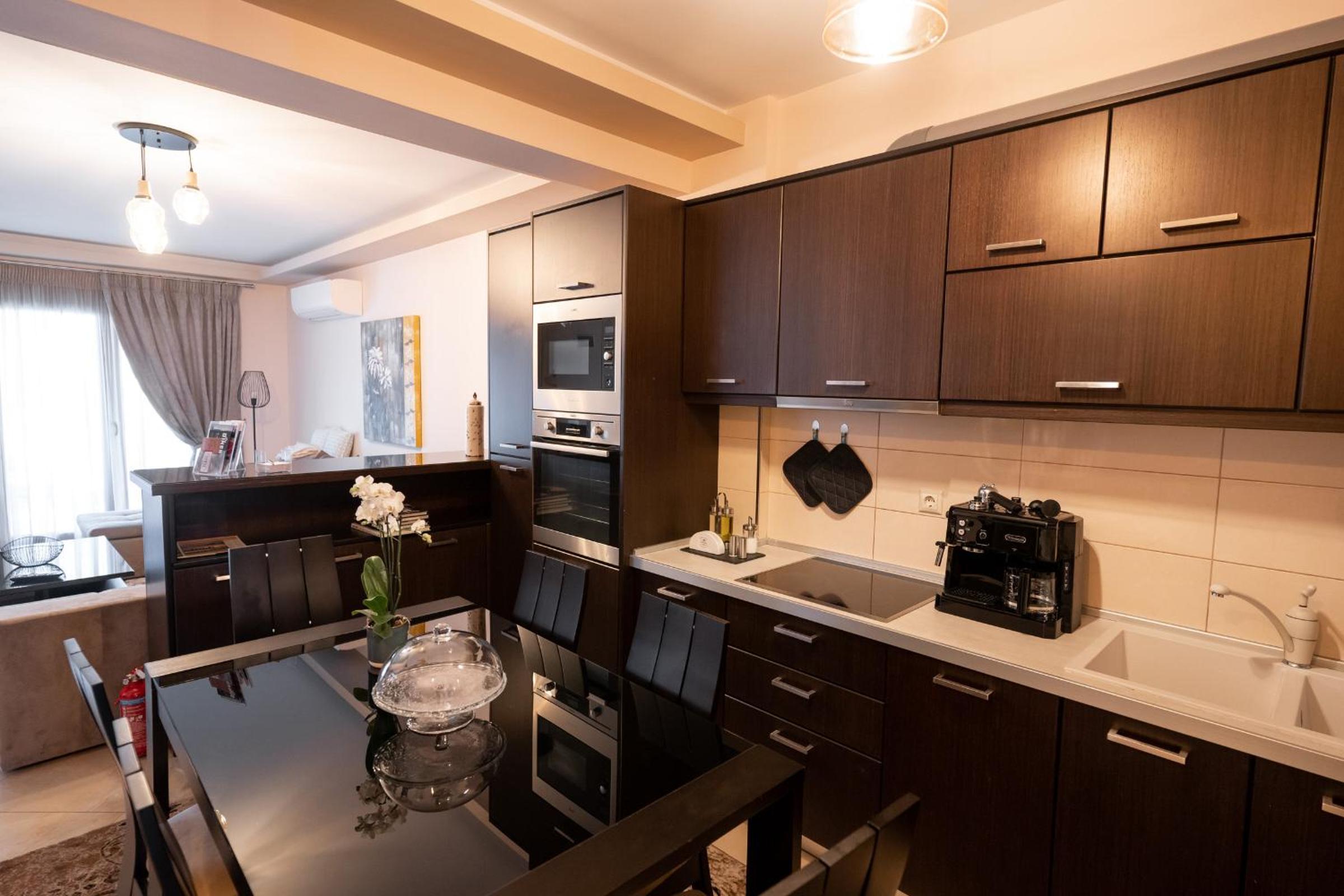 Meteora 360 Apartment by Meteora Residencies view 4