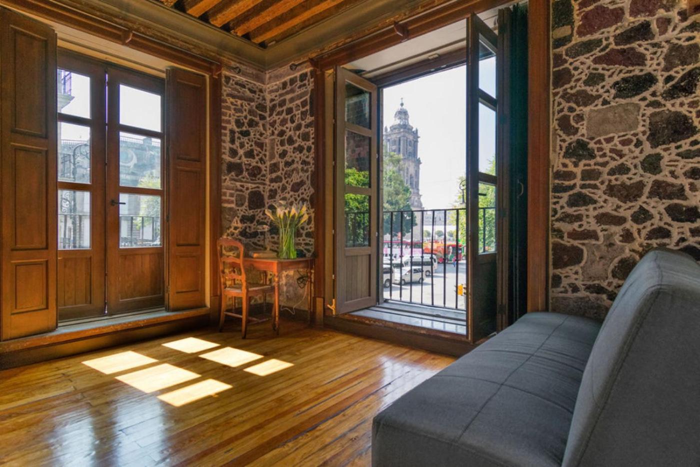 CASA SAUTO Suite Cathedral Views in Downtown