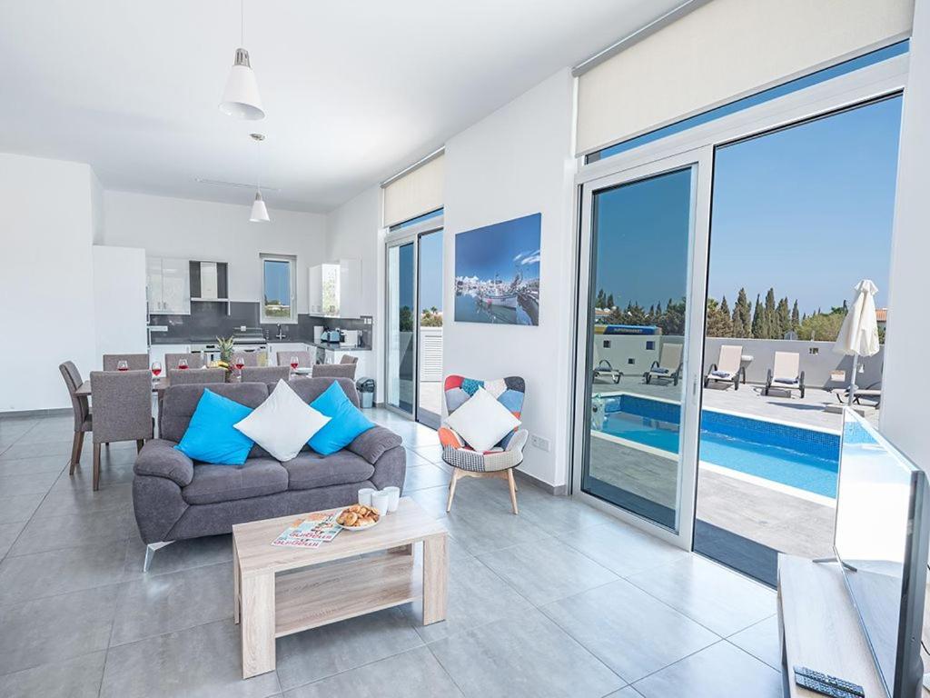 Villa Protaras Miramar, Luxury And New 5Bdr Protaras Villa With Pool