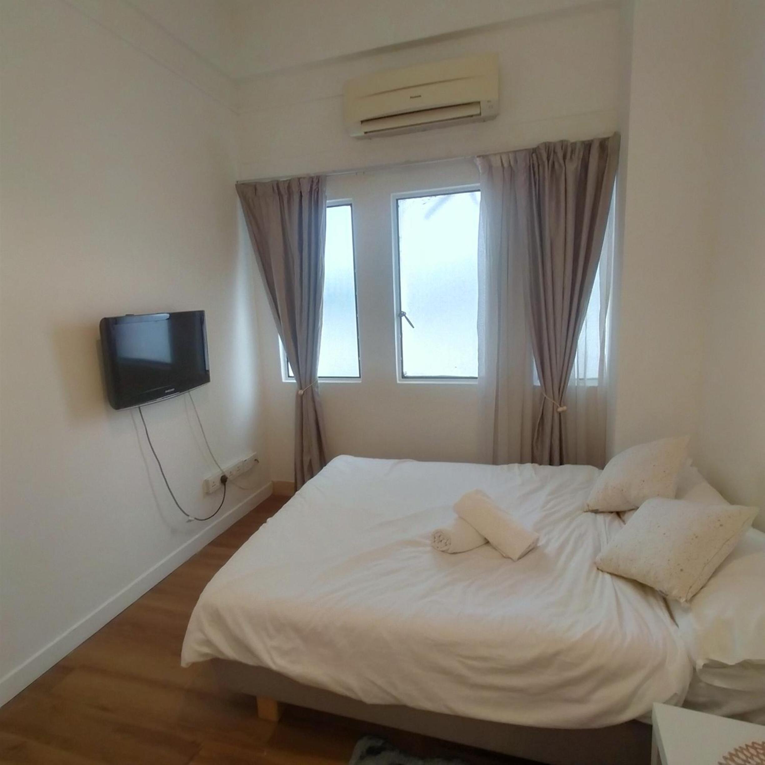 Digital Nomad House KL Bukit Bintang - 24&7 Coworking Access Included