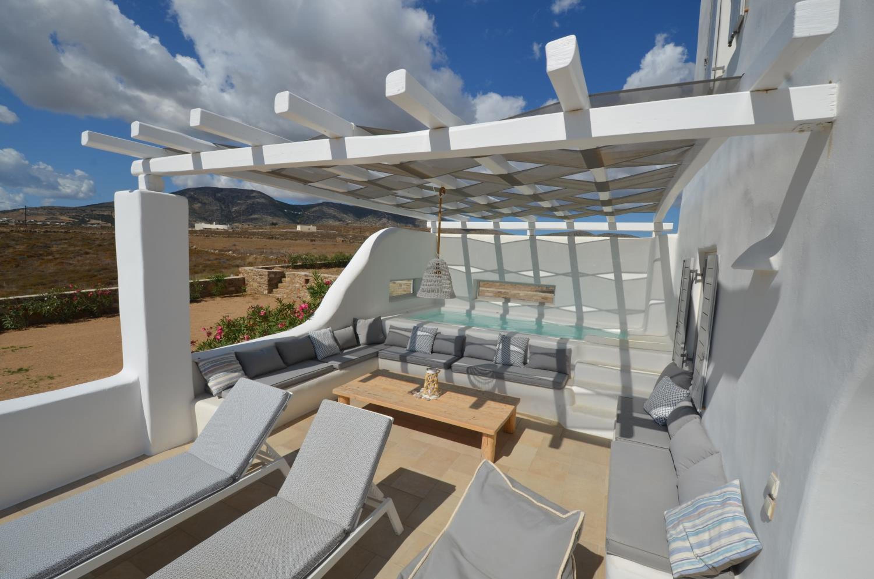 Villa LIMANI Paros view 4