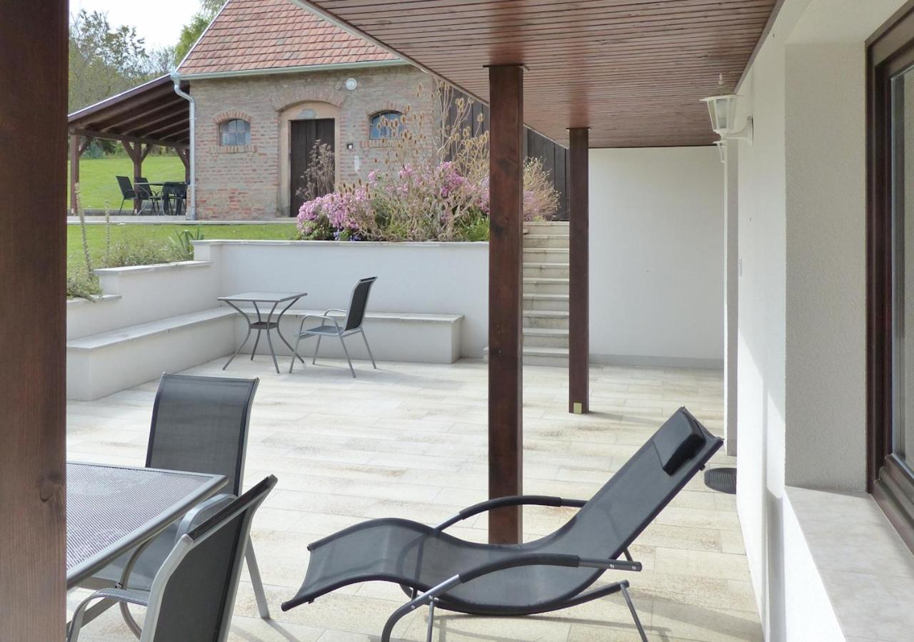 Guest House Magyarlukafa view 3