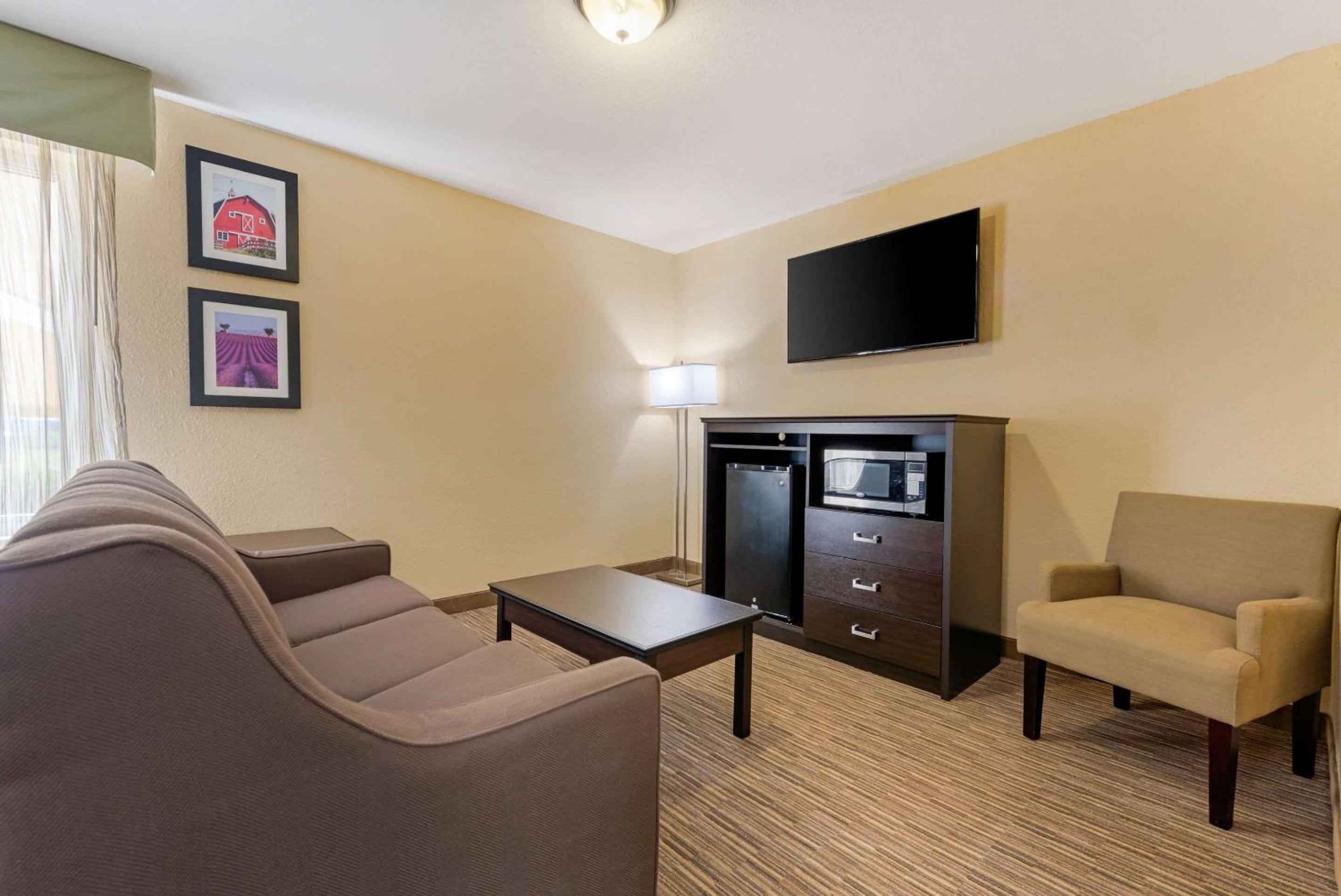 Quality Inn & Suites Brandenburg - Fort Knox, Foto 25