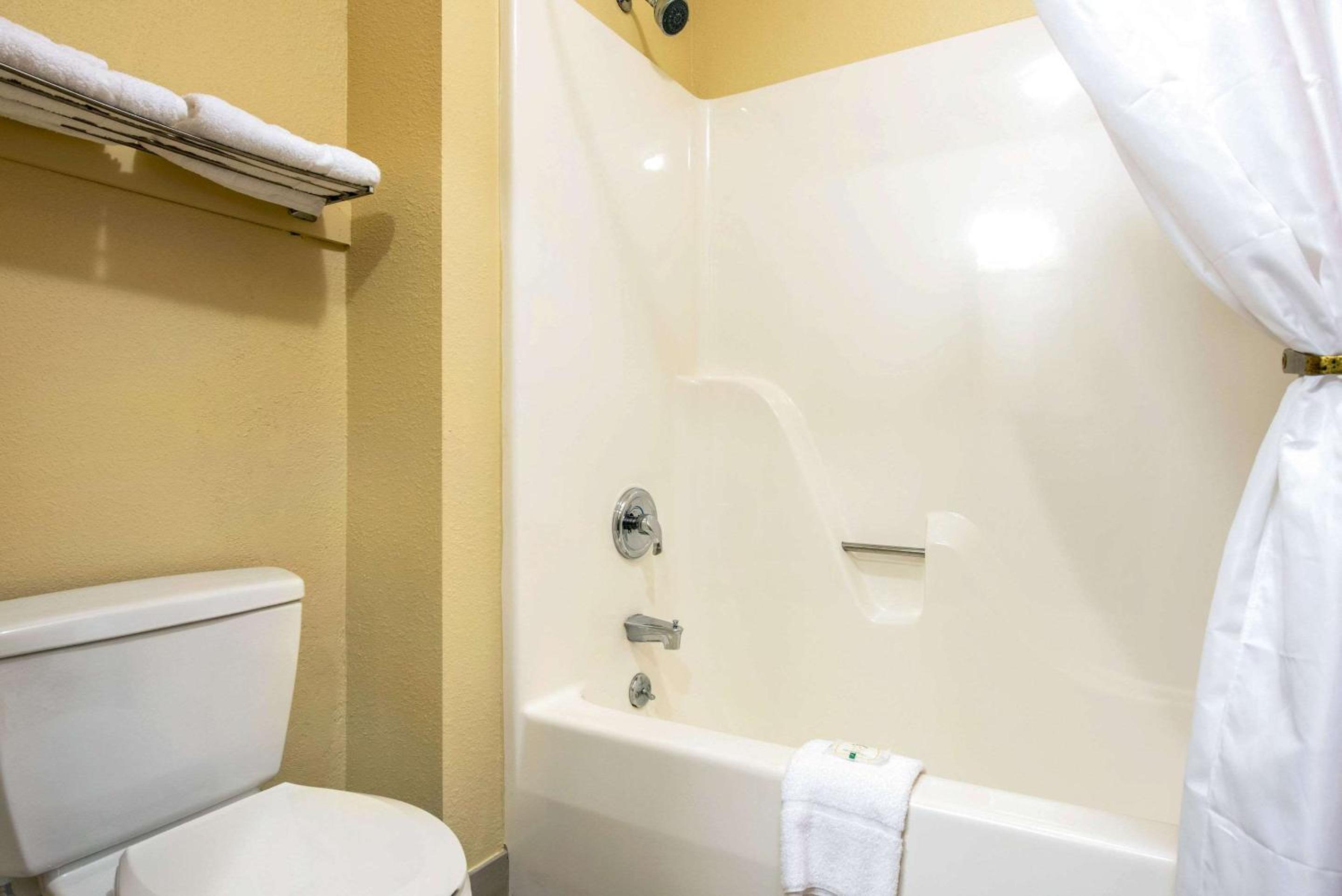 Quality Inn & Suites Brandenburg - Fort Knox, Foto 18