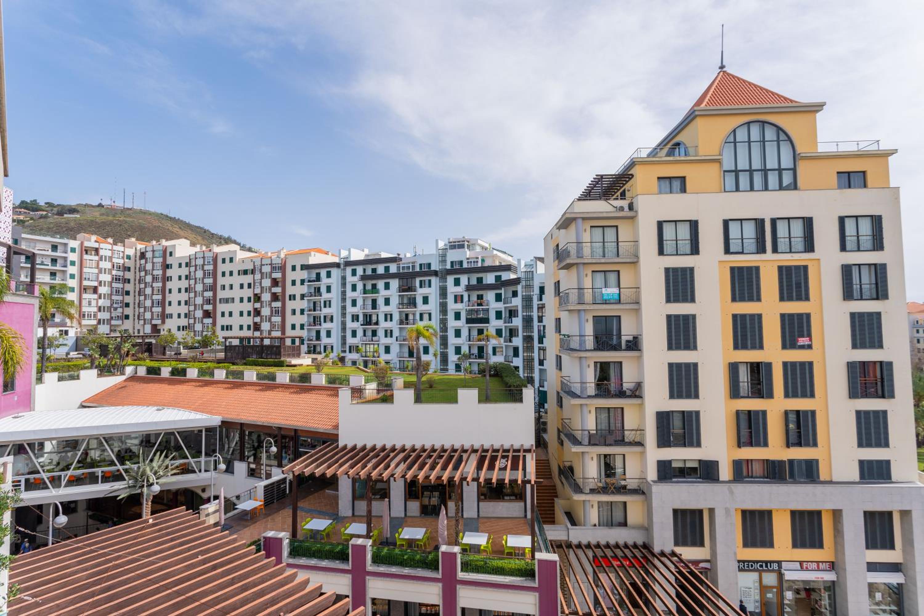 FLH Funchal Modern Apartment with Balcony view 2