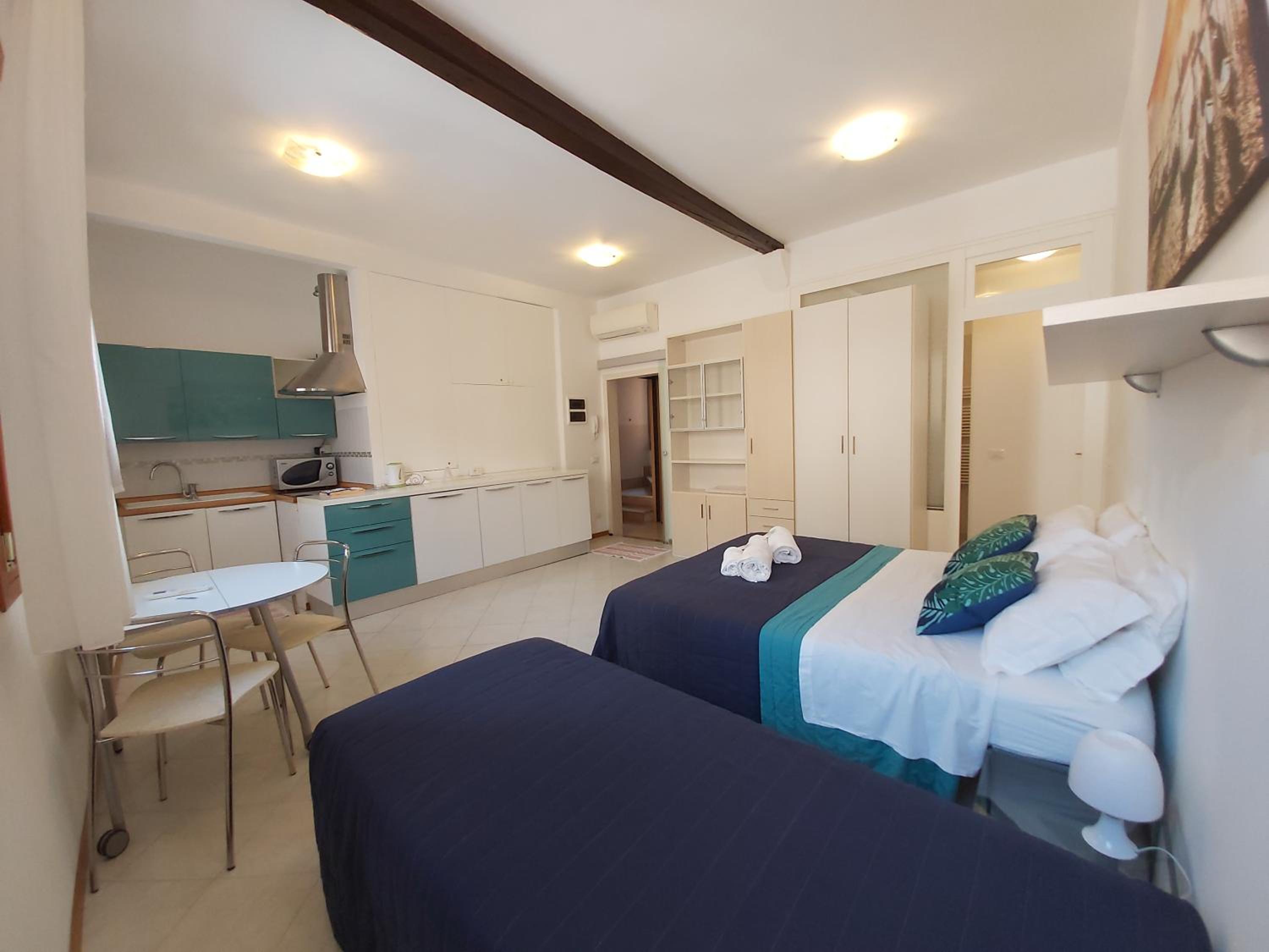 Veneziacentopercento Apartments & Rooms