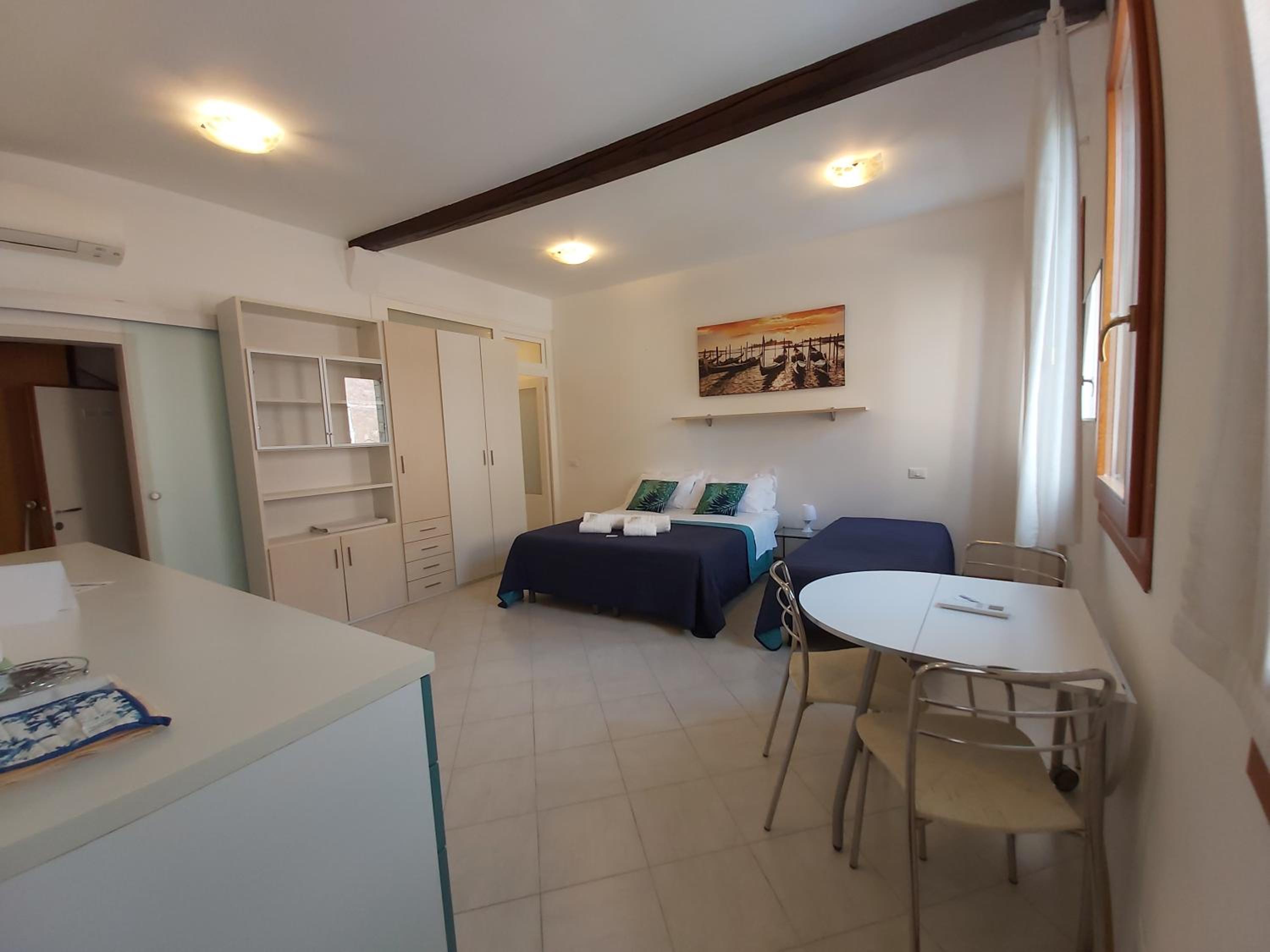 Veneziacentopercento Apartments & Rooms