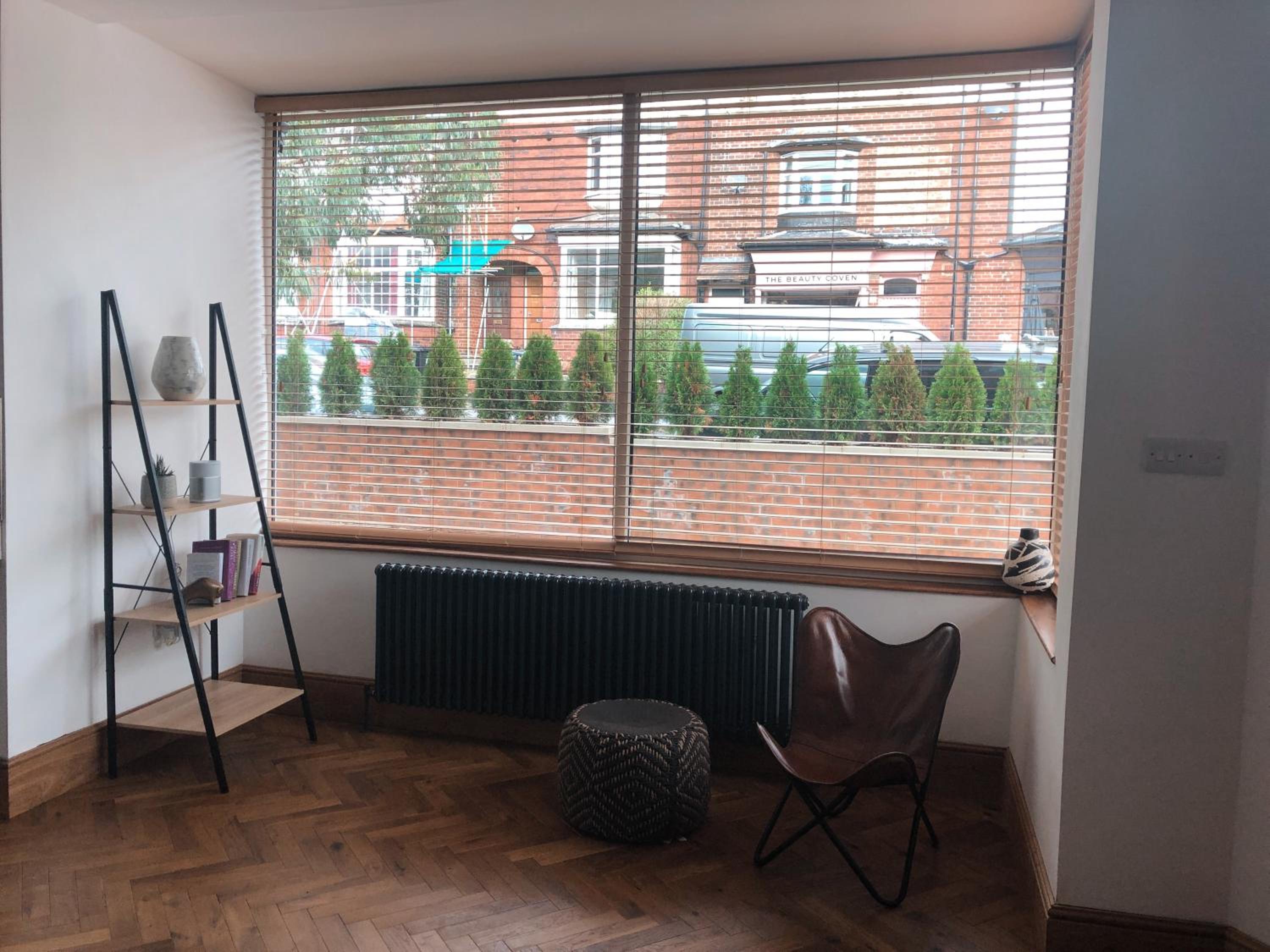 Stylish 1-Bedroom Apartment in Chapel Allerton with Free Parking view 3