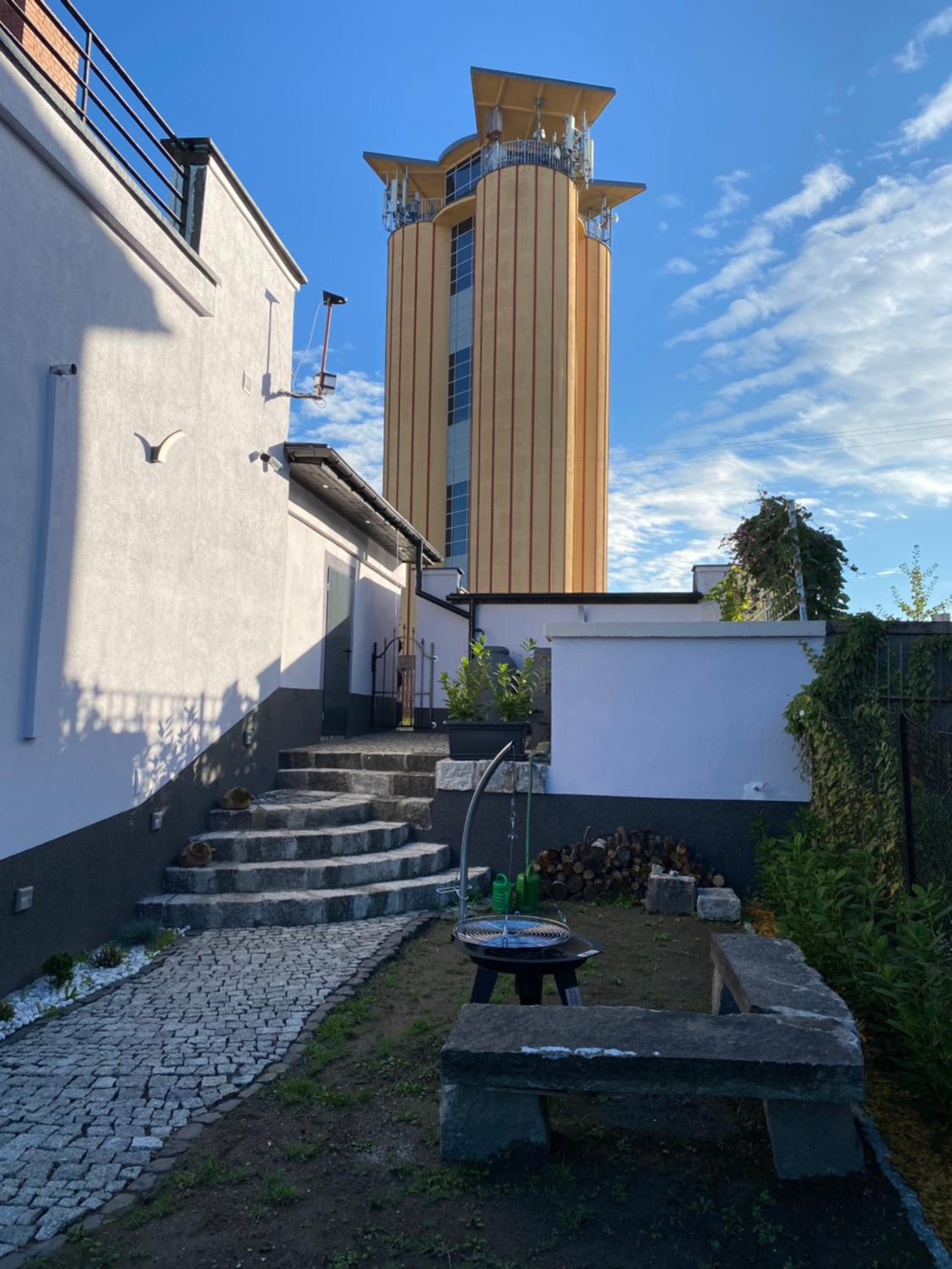 Photo 25