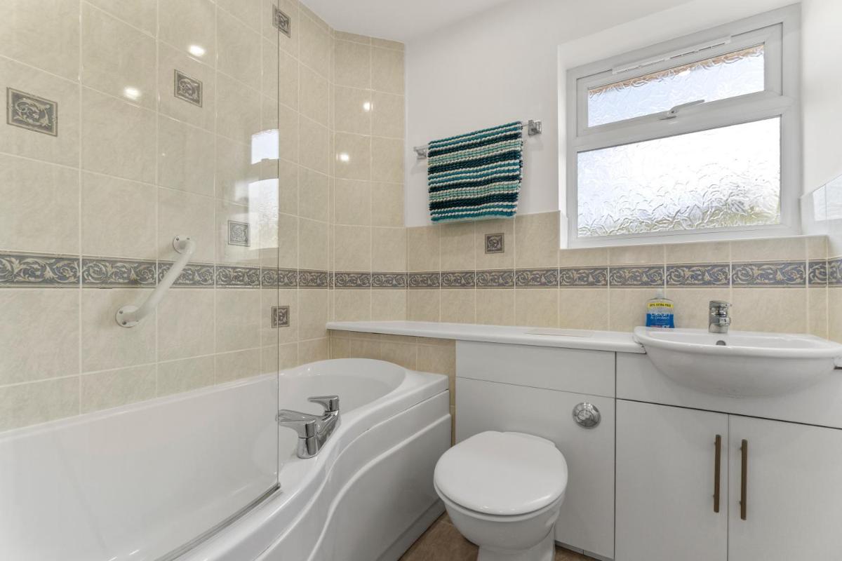 The Pink House, Paignton view 5