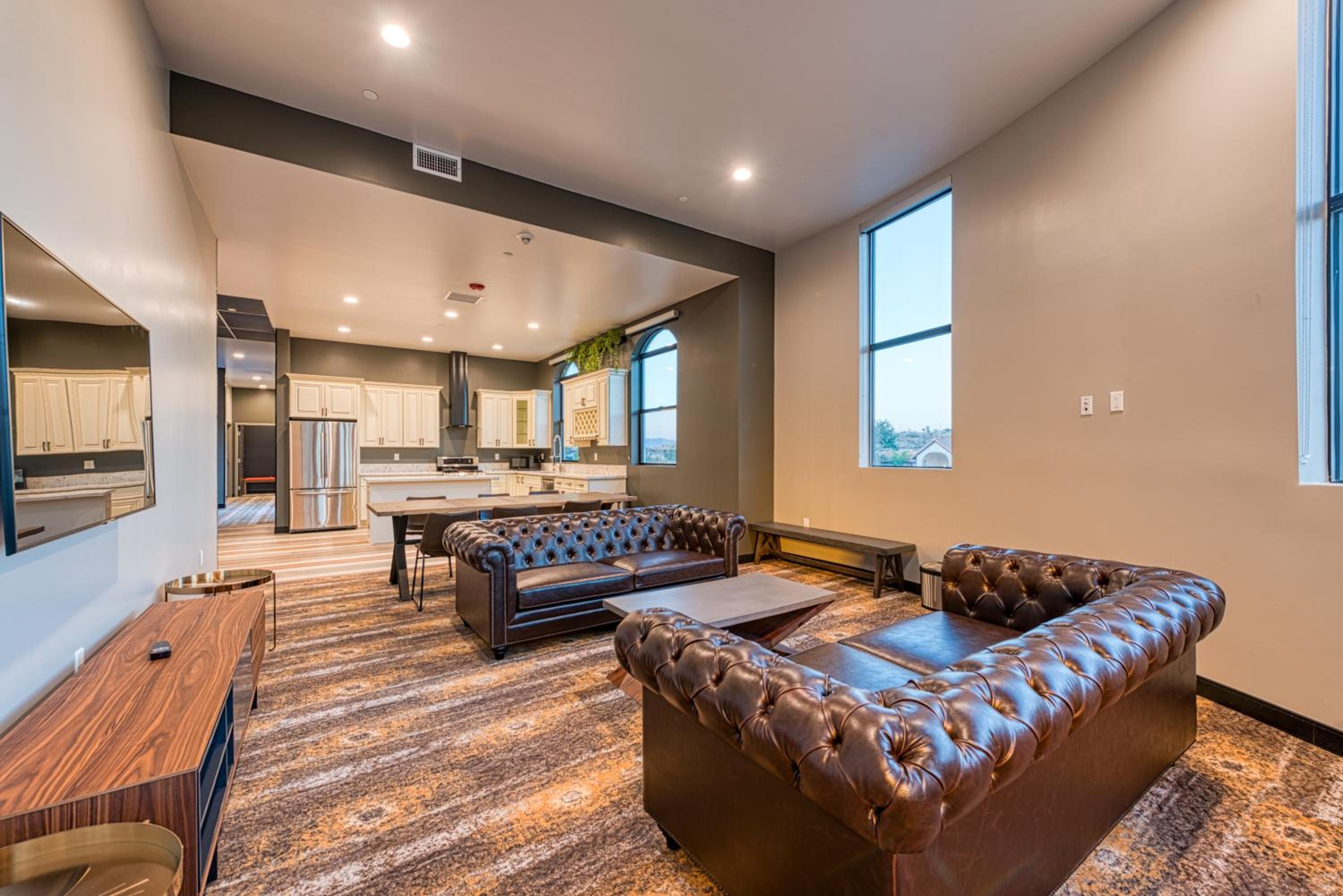 Hotel Lexen Newhall Santa Clarita - Near Six Flags Magic Mountain - Property Image 15