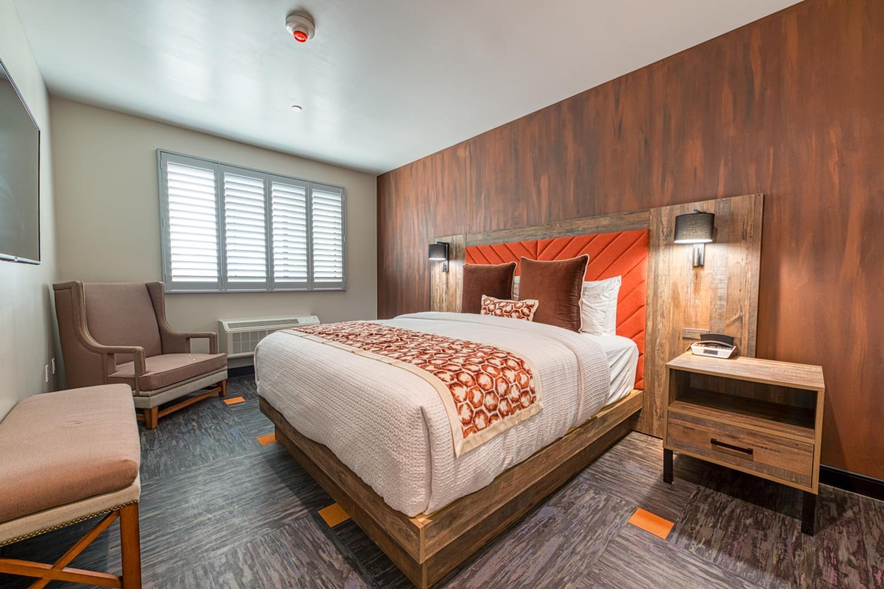 Hotel Lexen Newhall Santa Clarita - Near Six Flags Magic Mountain - Property Image 63