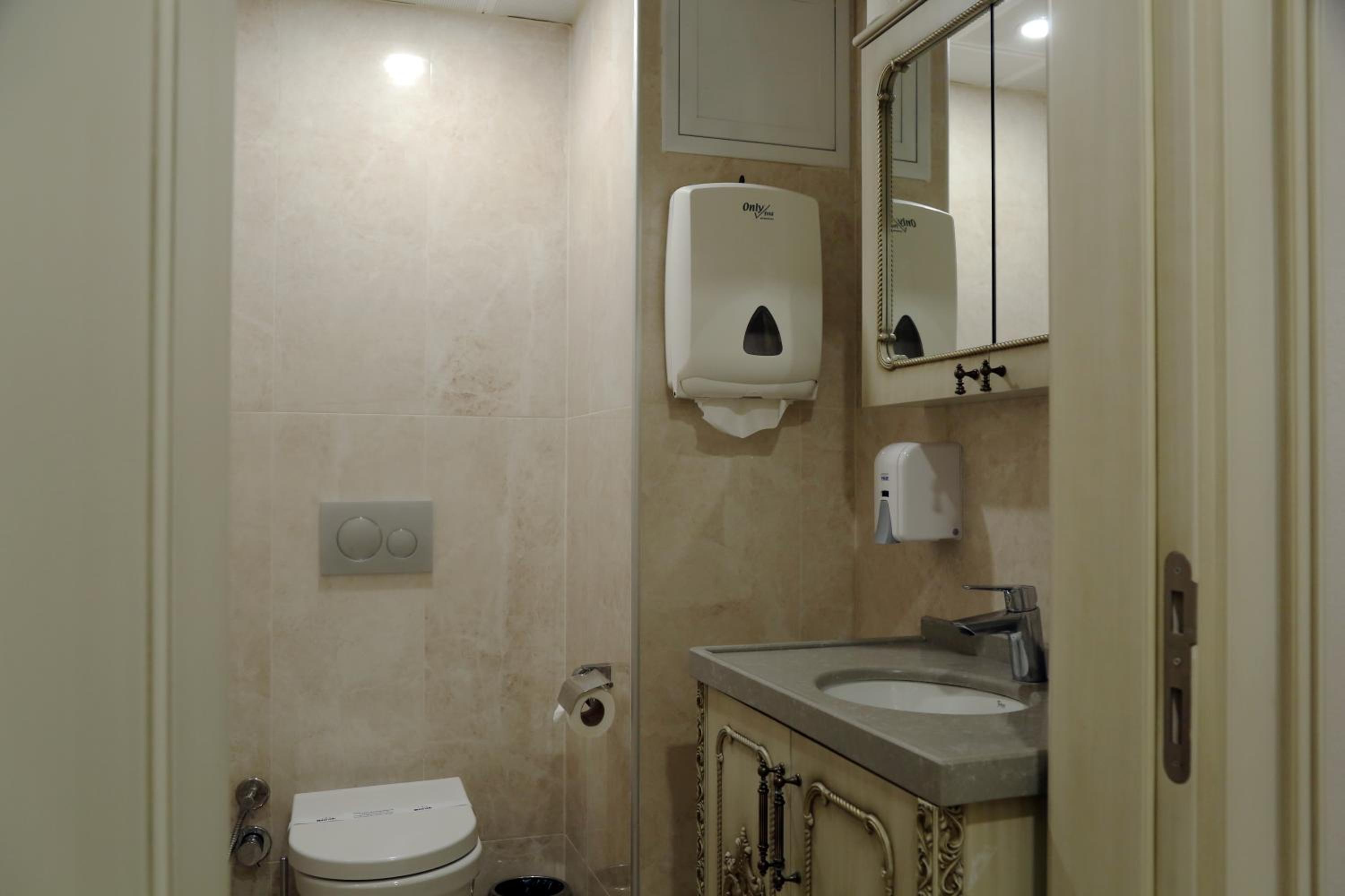 Almadina Hotel Istanbul - Image 8