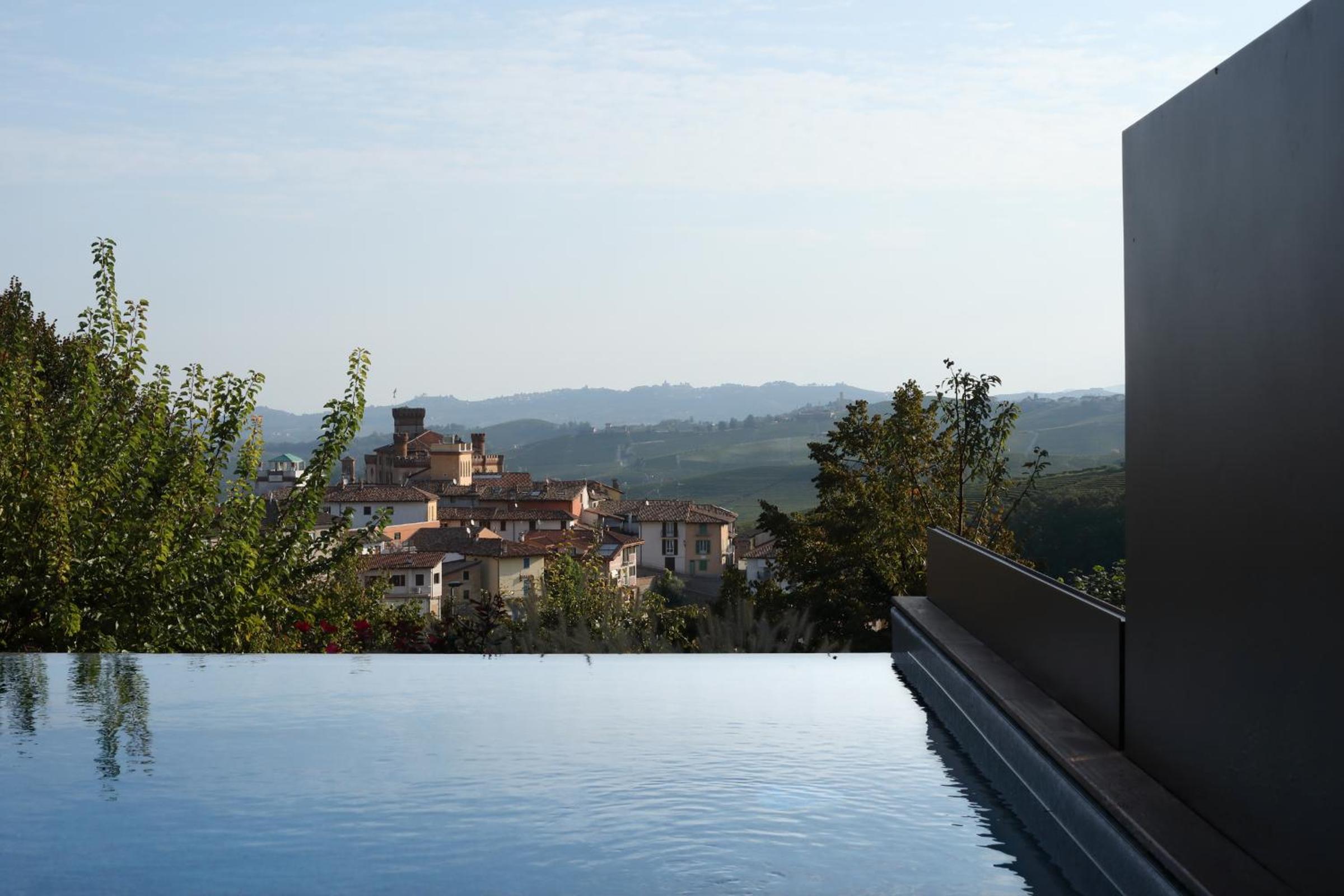 Villa Carla @ Barolo view 5