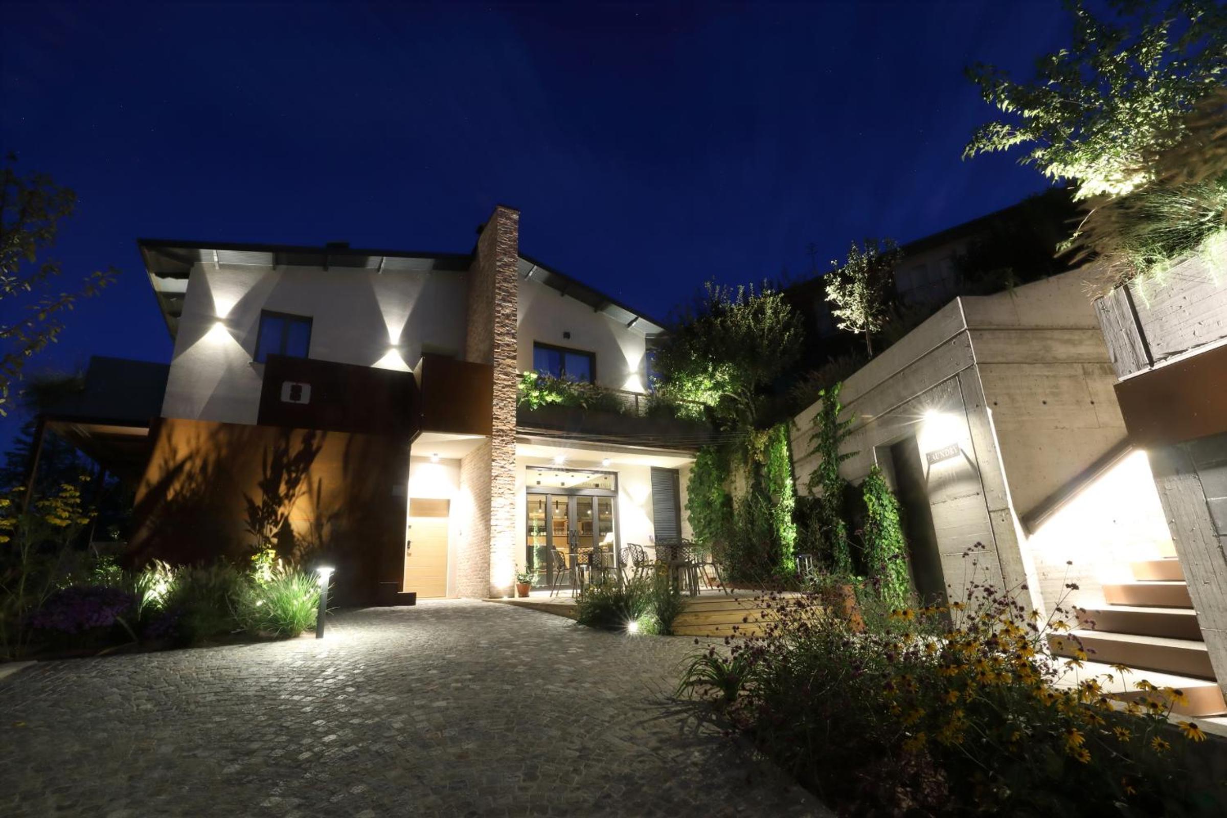 Villa Carla @ Barolo view 3