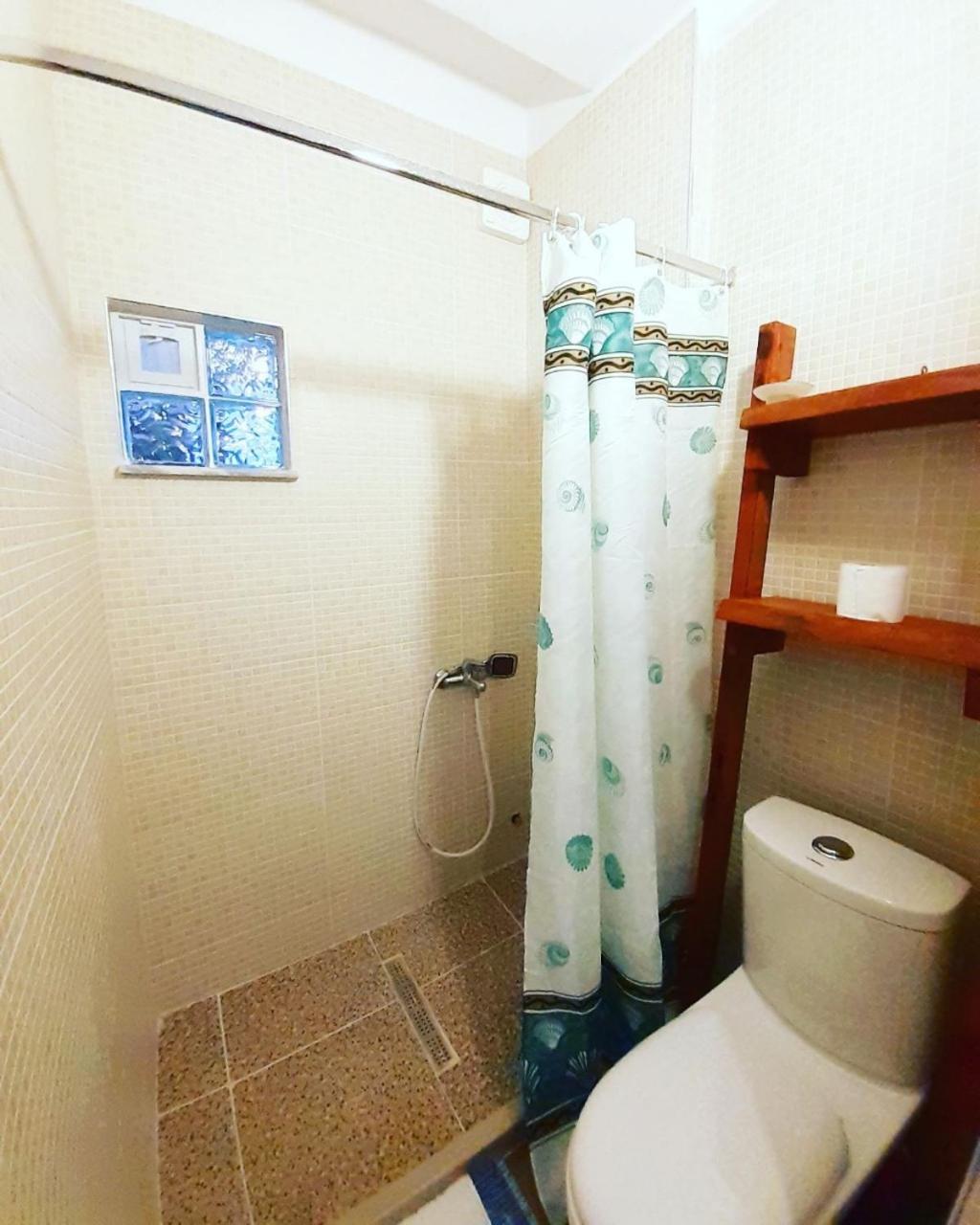 At Pikotiko's - Korca City Rooms for Rent