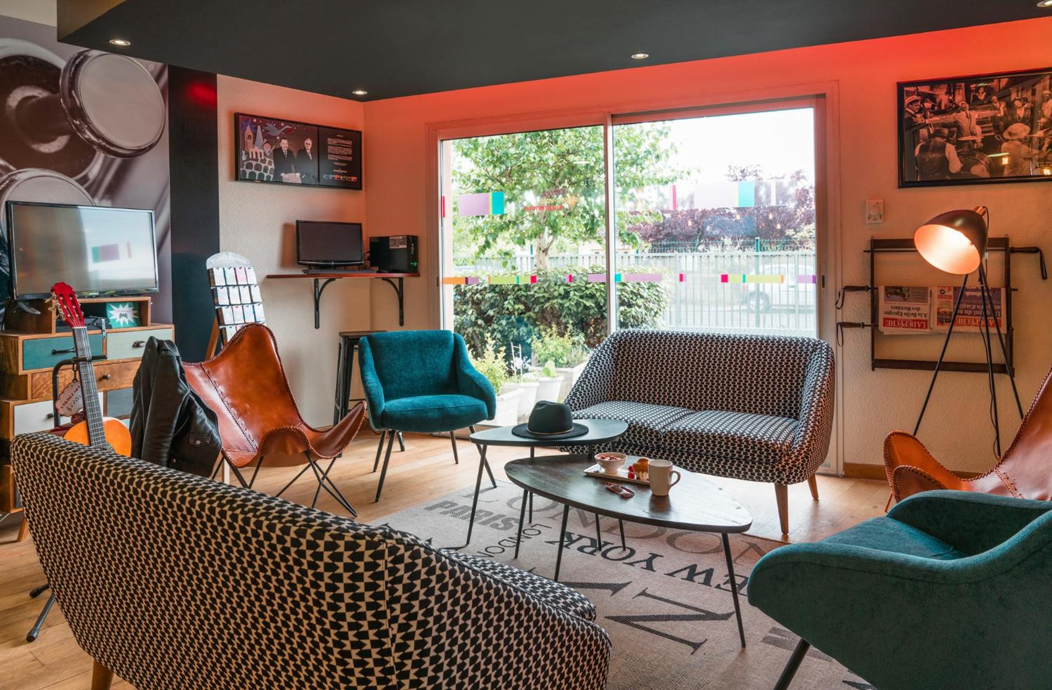 Blagnac Vacations - Ibis Styles Toulouse Blagnac Aeroport - Property Image 1