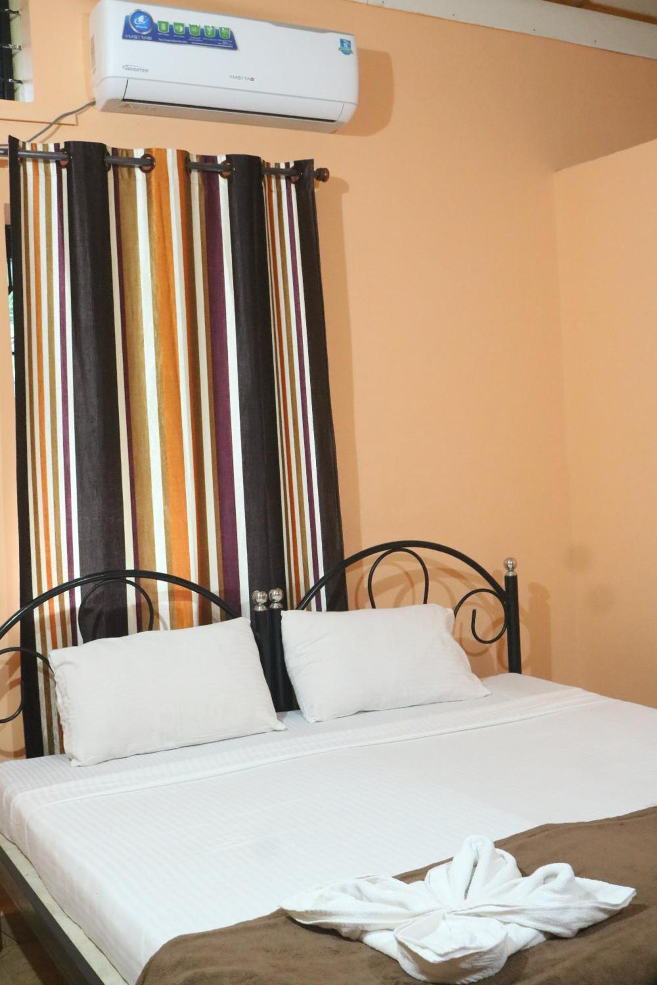 FATIMA'S PLACE view 5