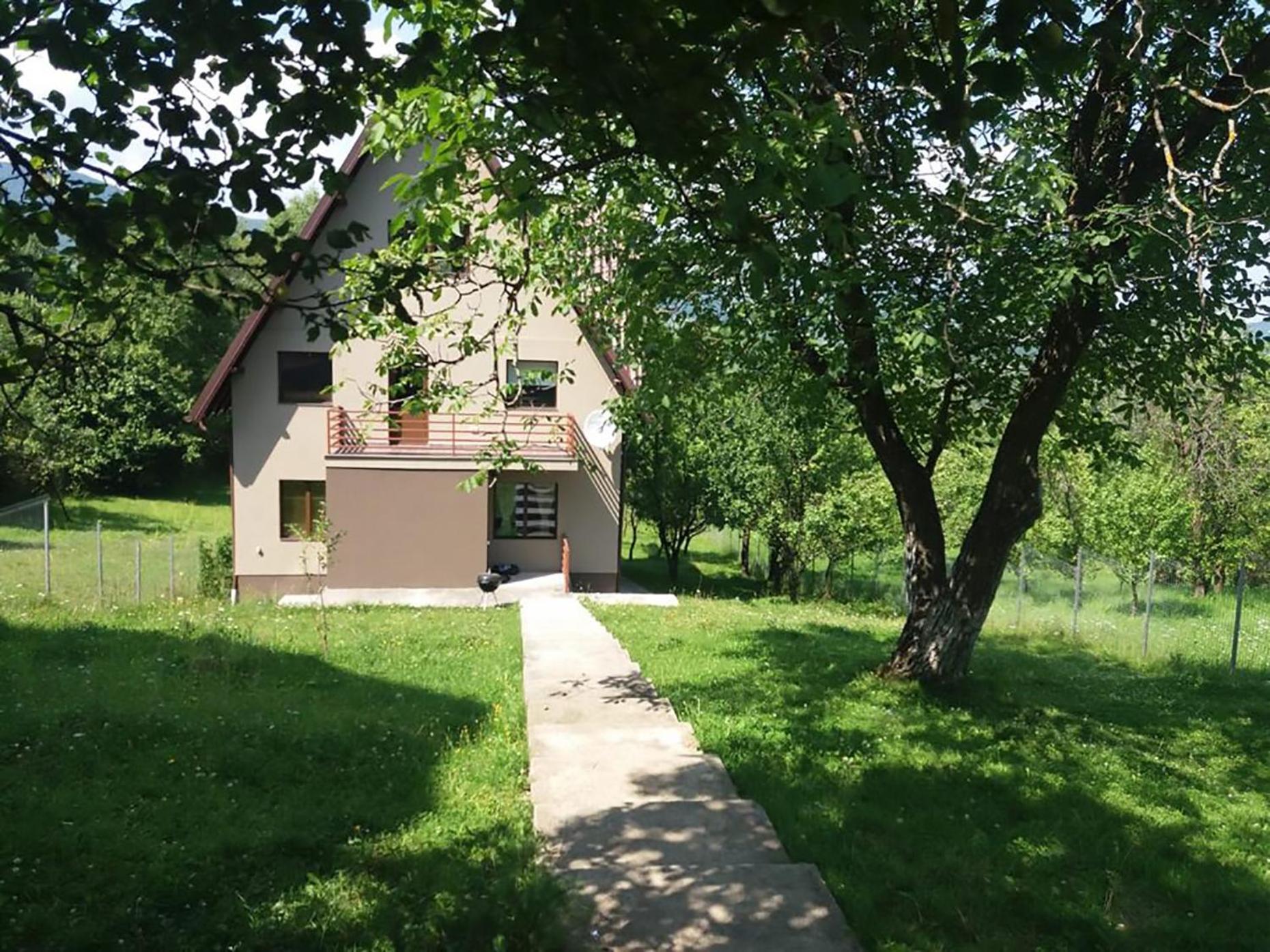 Puzzle House and Nature view 4