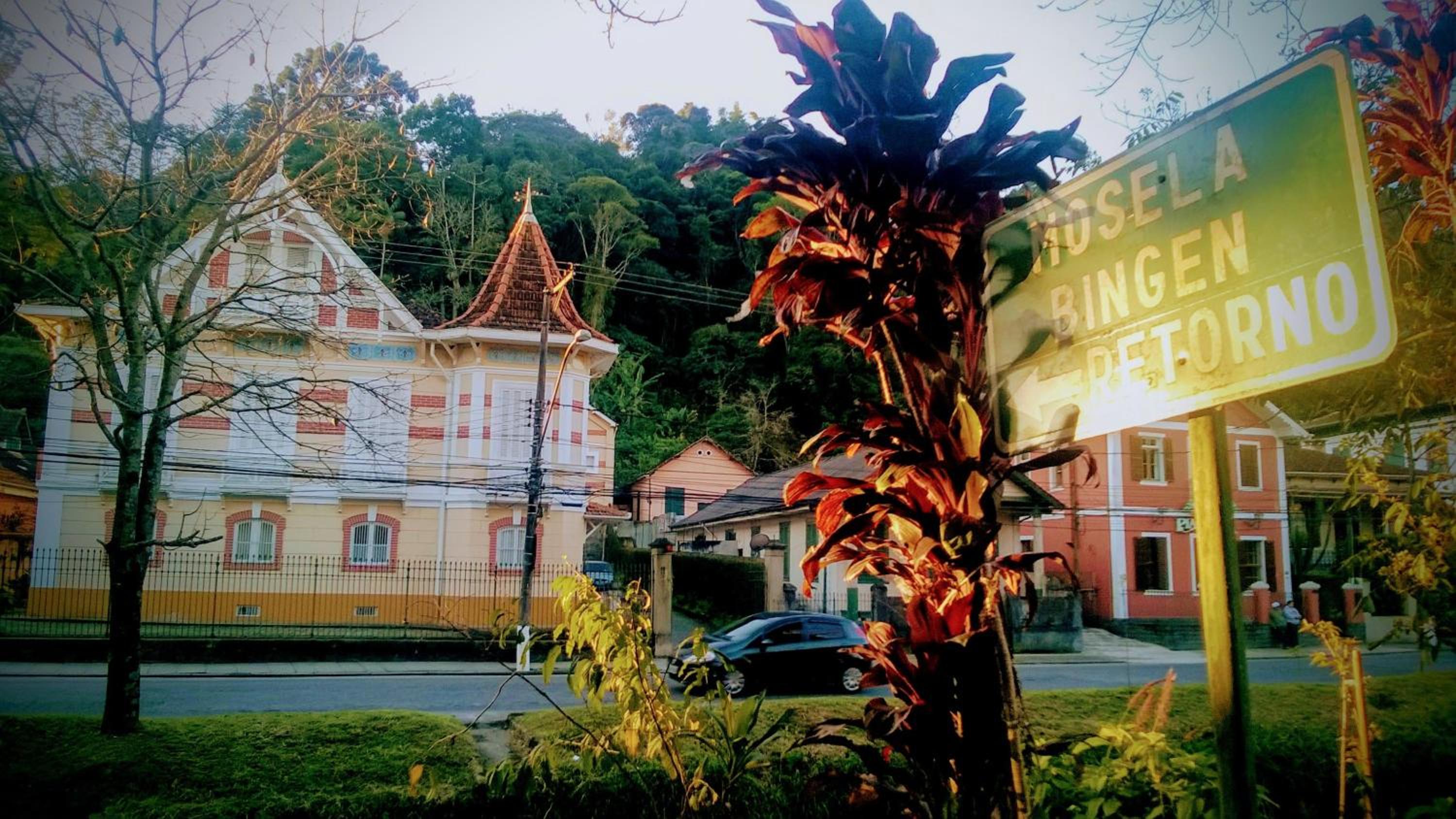 Hostel Casarão Vintage - temos Suítes